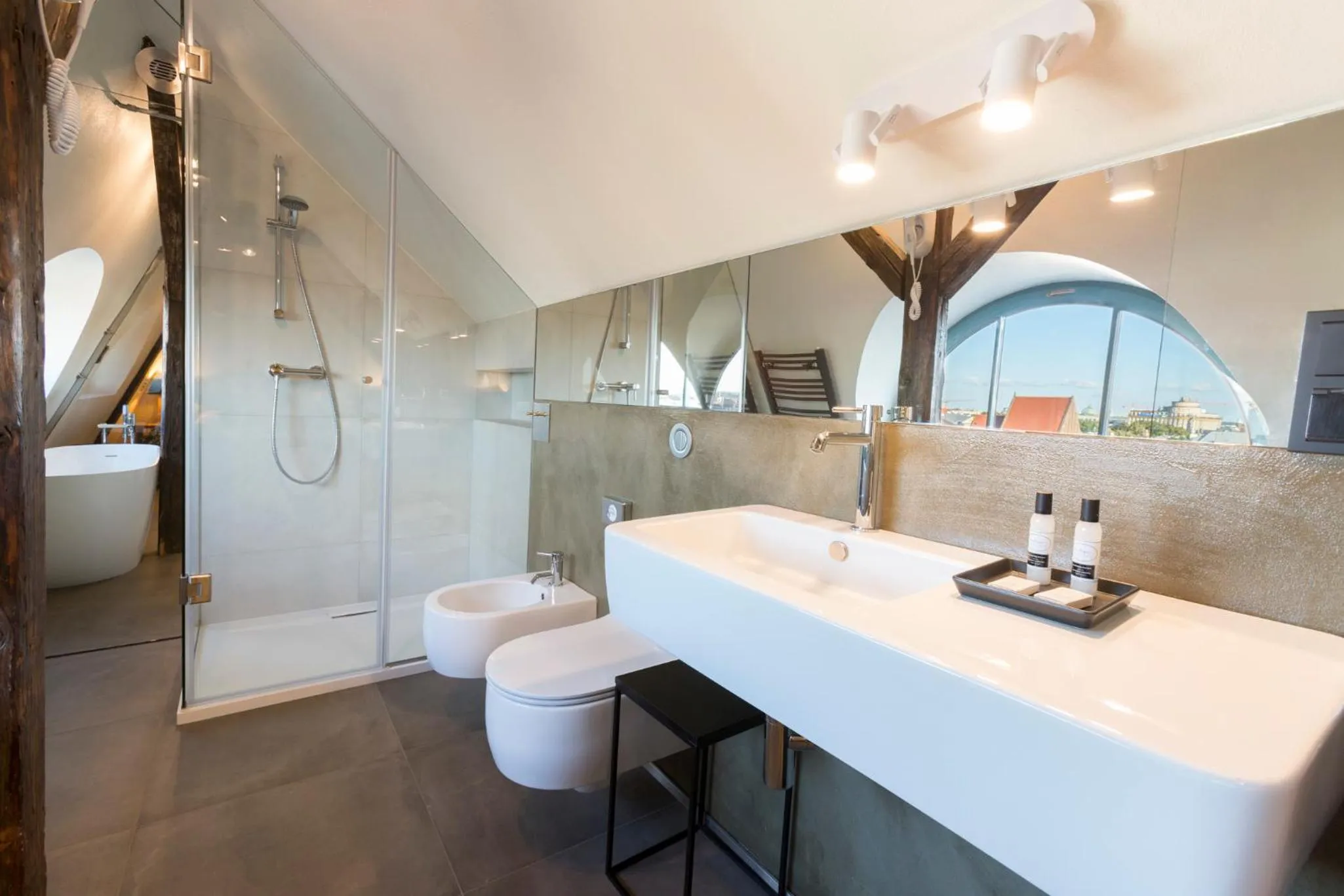 Bathroom in Antique Apartments Plac Szczepański