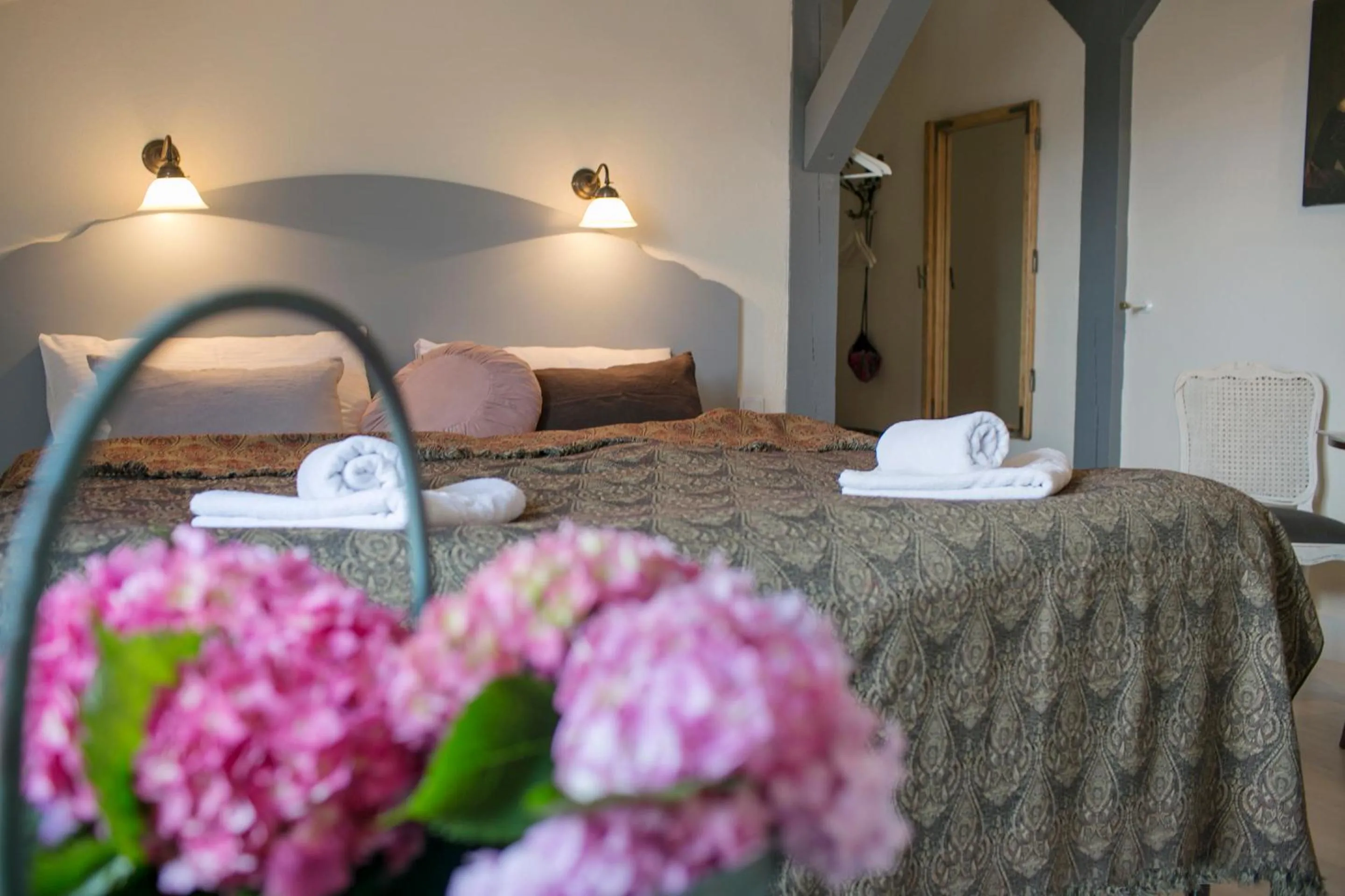 Bedroom, Bed in Antique Apartments Plac Szczepański