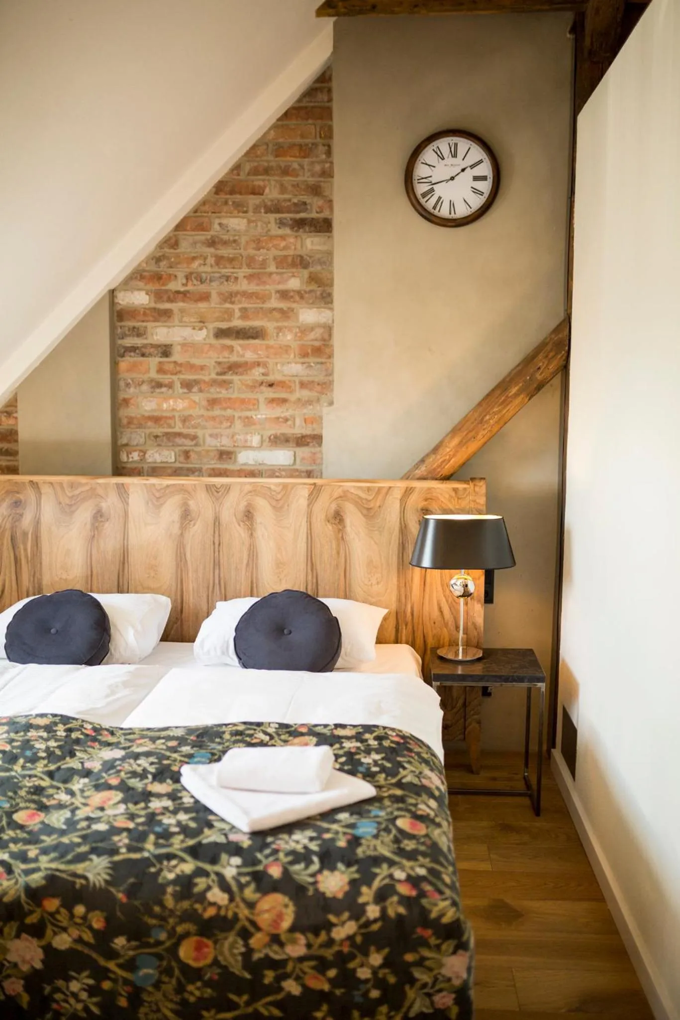 Bed in Antique Apartments Plac Szczepański