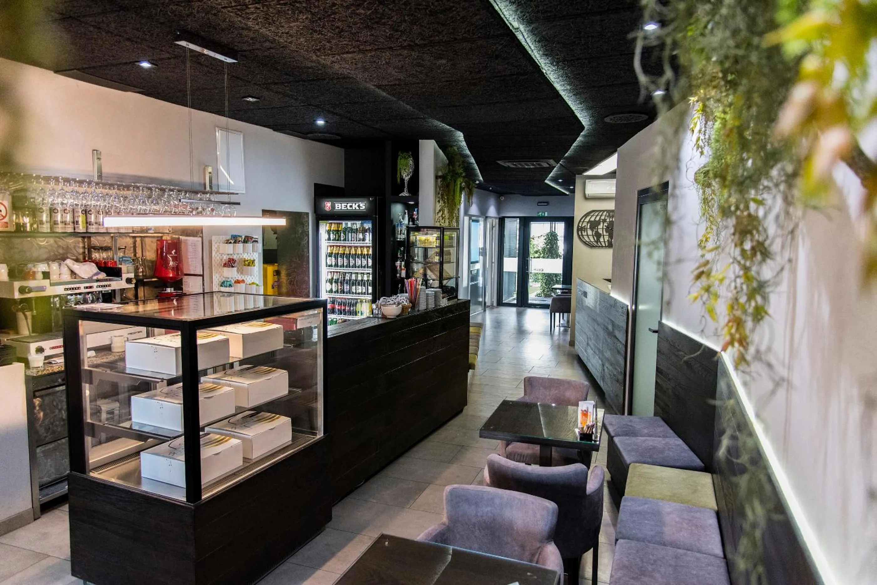 Lounge or bar in Hotel Cool Zagreb Airport