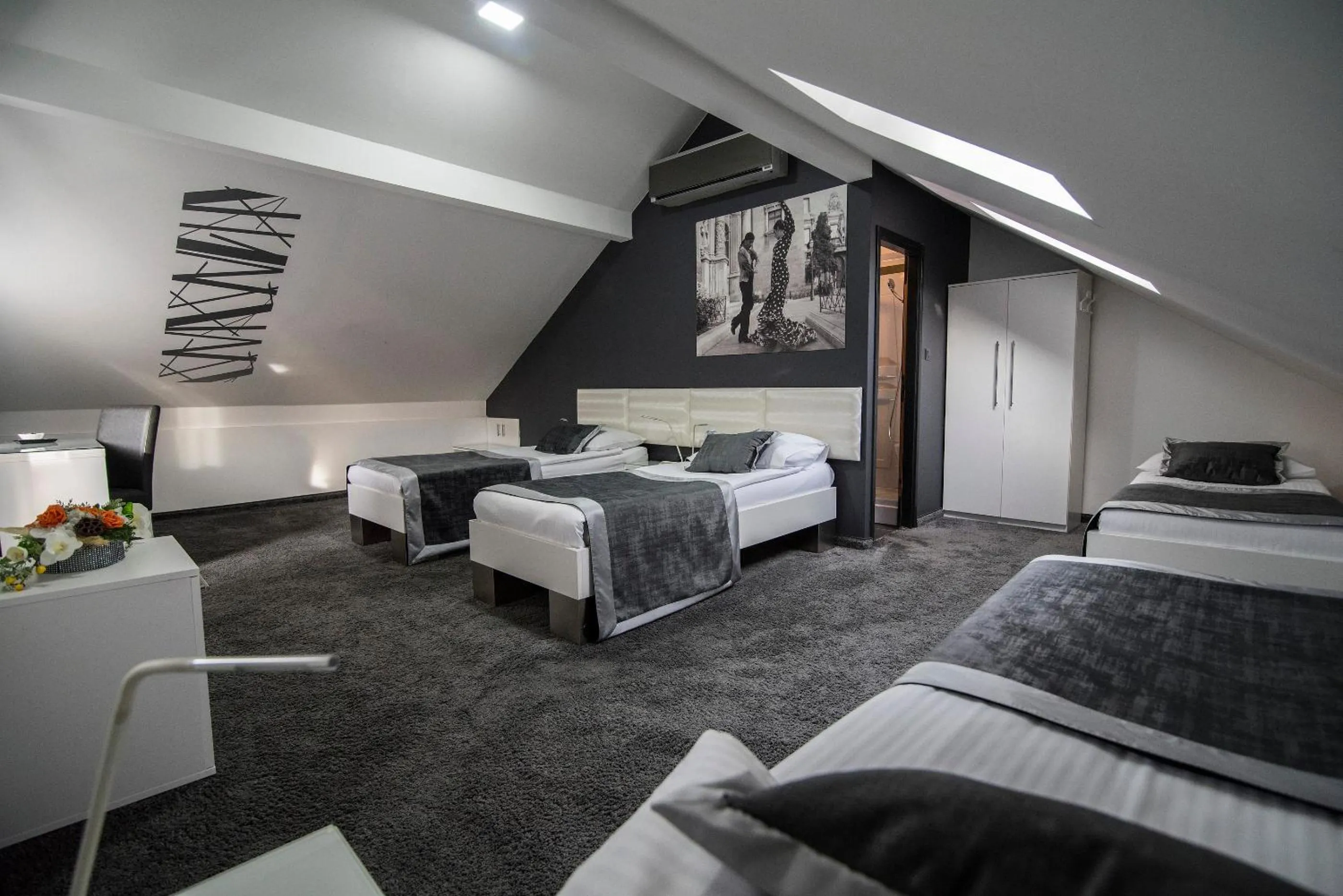 Bed in Hotel Cool Zagreb Airport