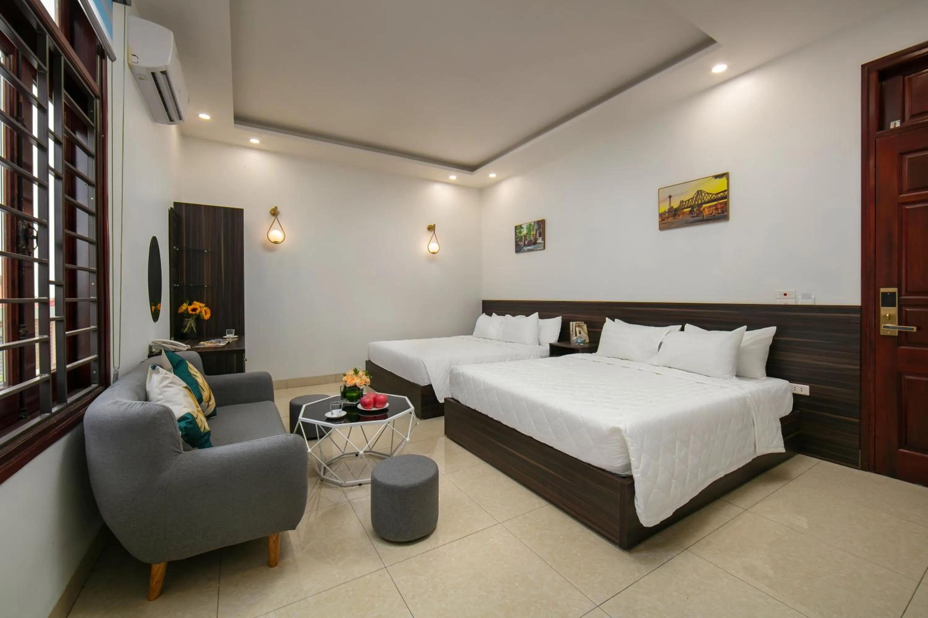 Bed in Hanoi Airport Suites Hostel & Travel