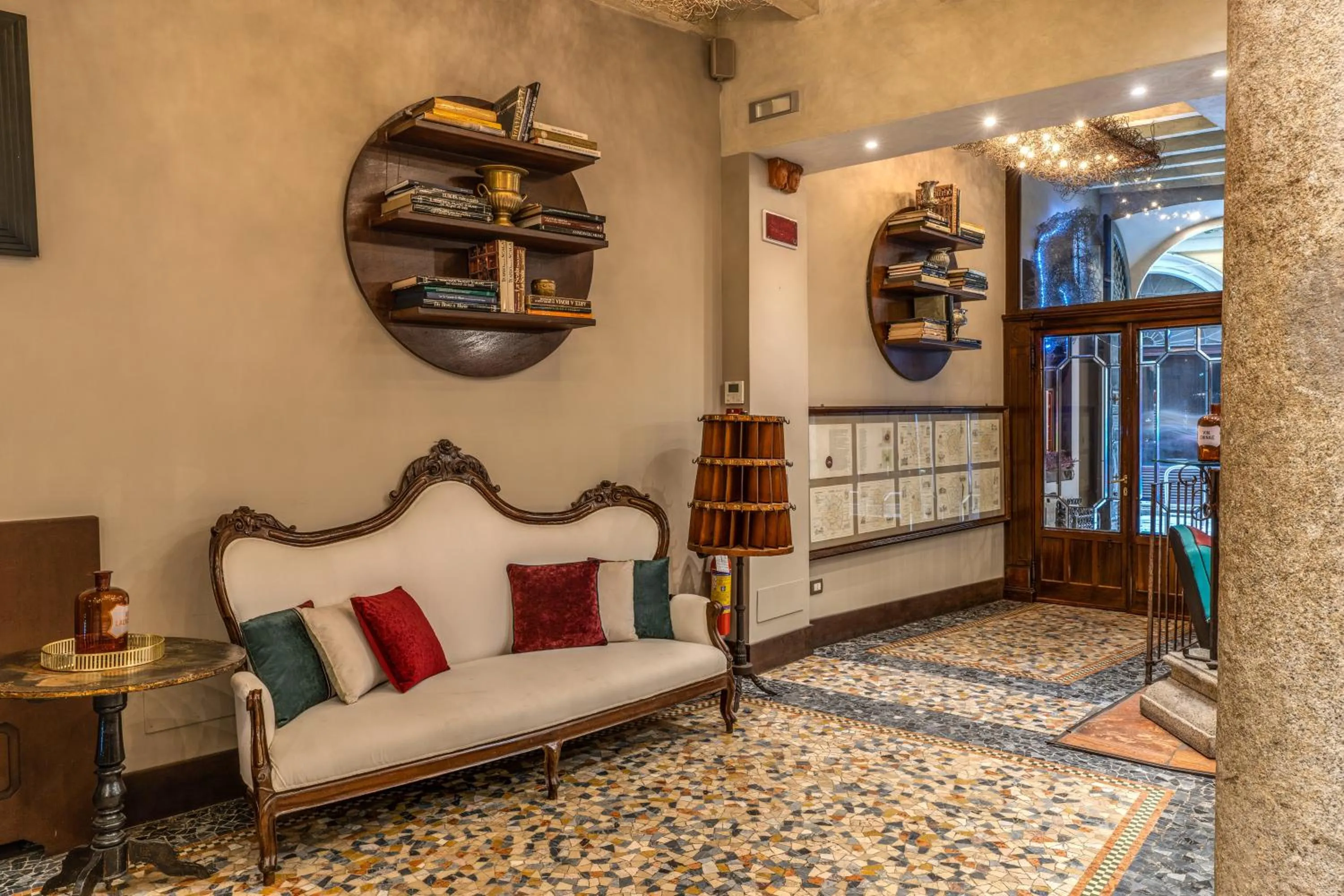 Lobby or reception in Hotel Santa Marta Suites