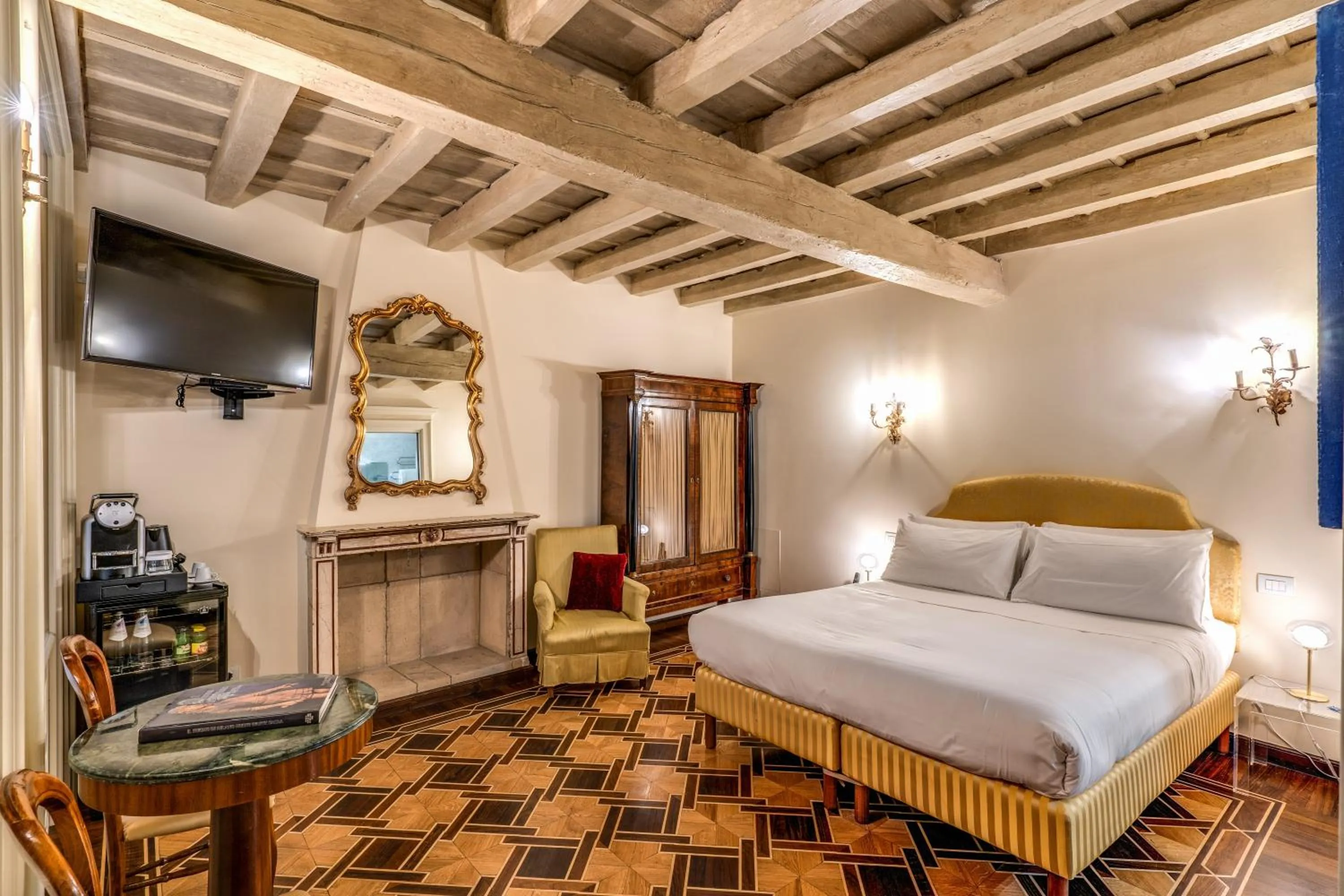 Bedroom, Bed in Hotel Santa Marta Suites