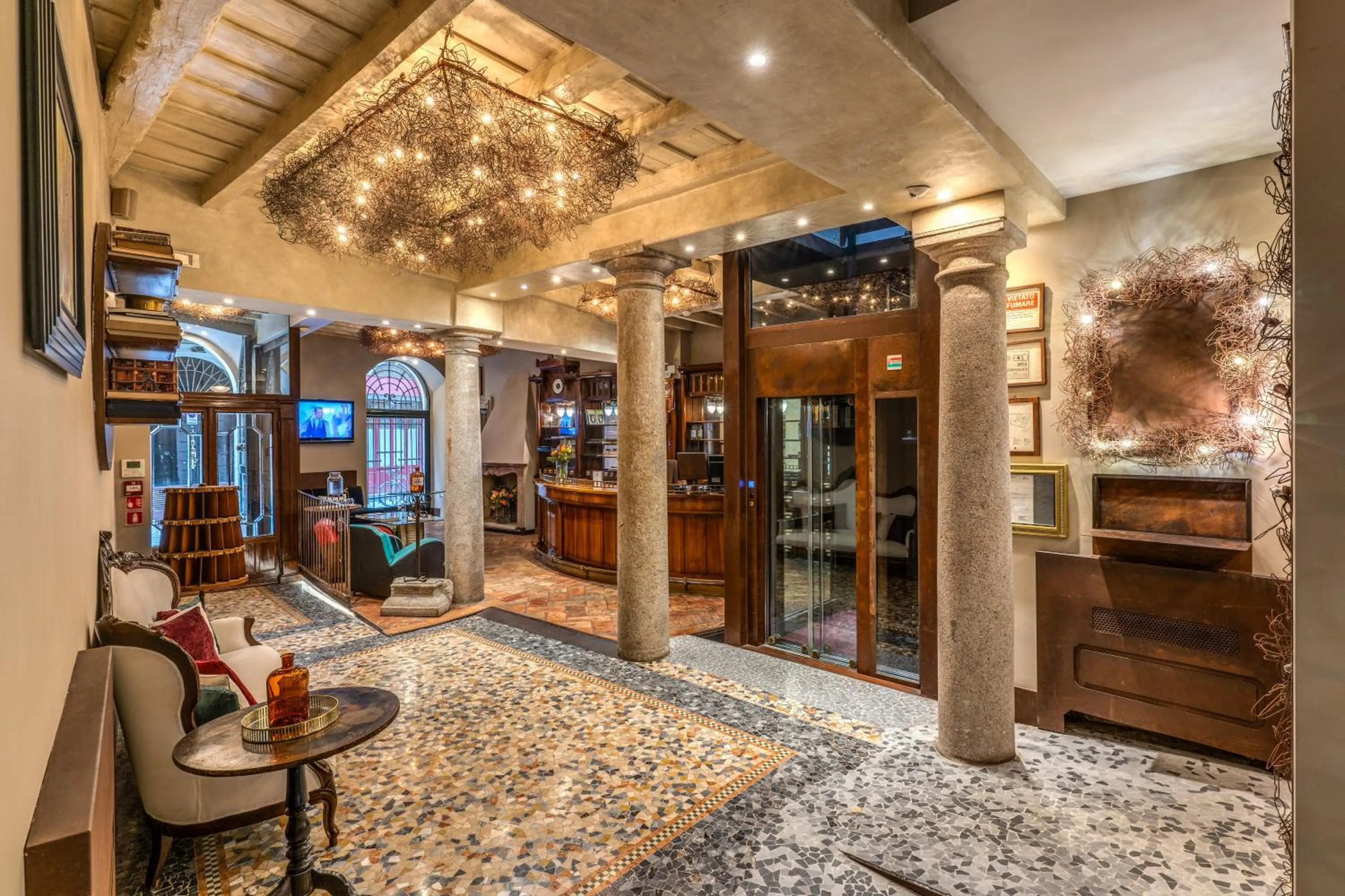 Lobby or reception in Hotel Santa Marta Suites