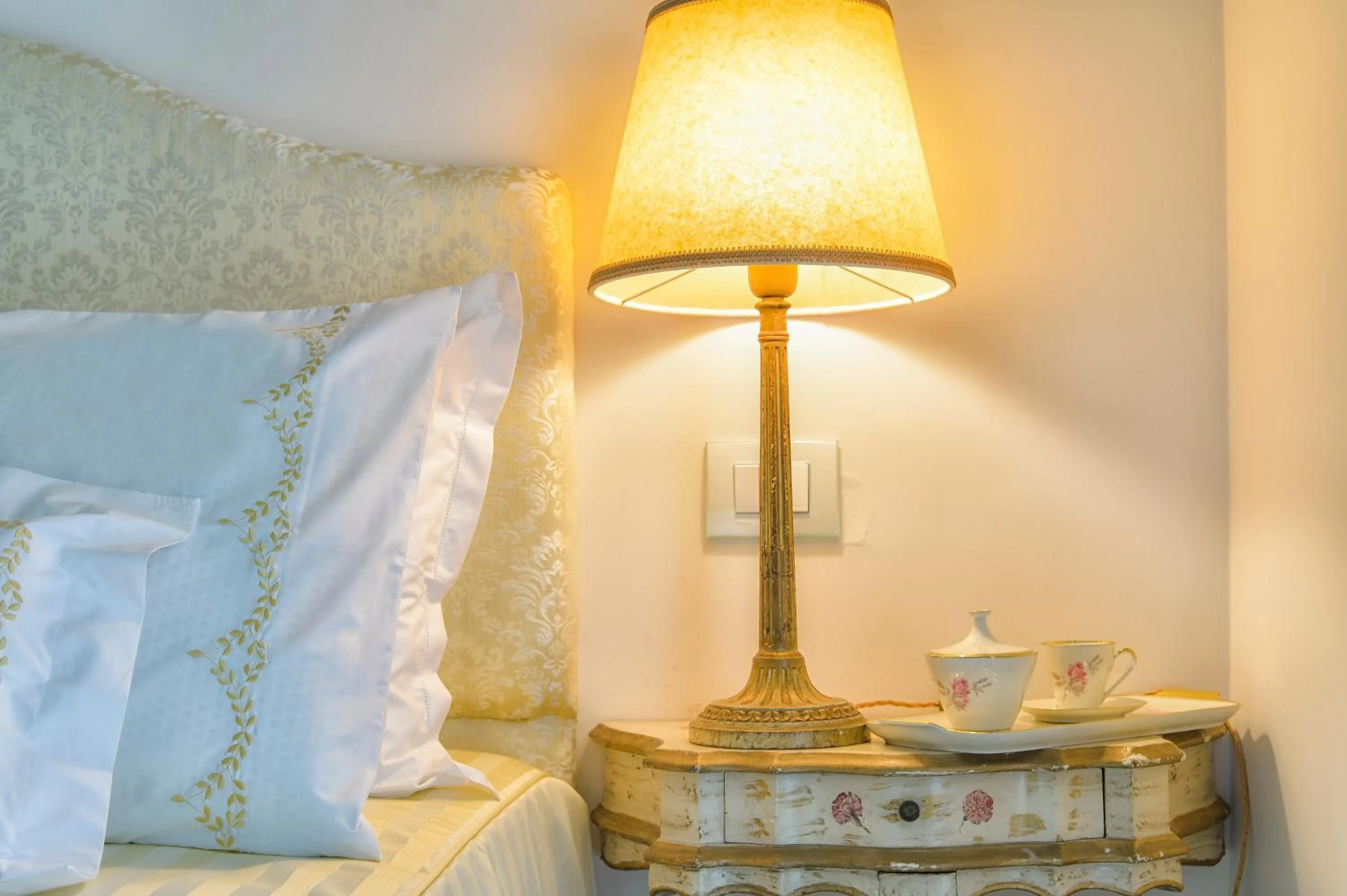 Decorative detail, Bed in Hotel Santa Marta Suites