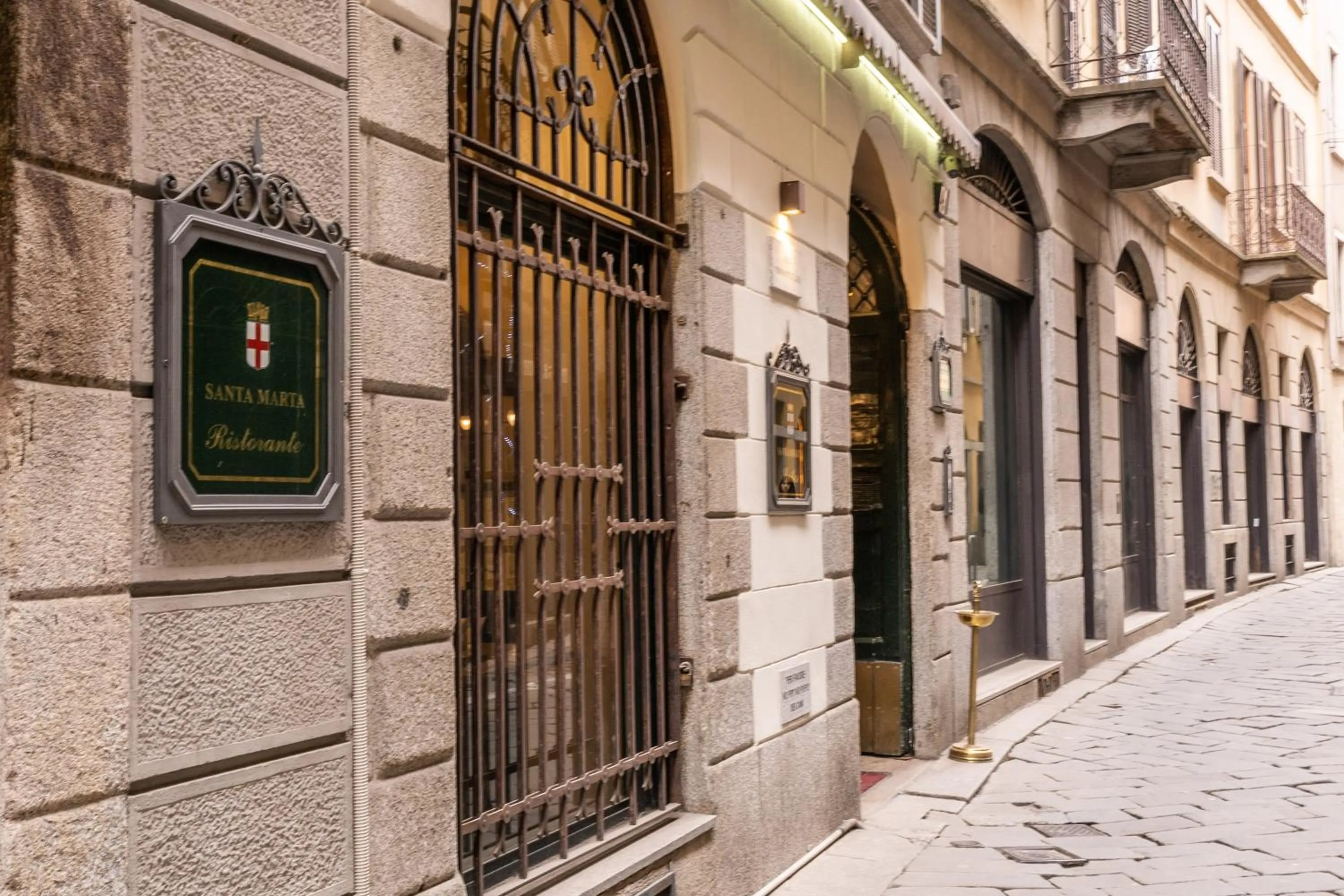 Property building in Hotel Santa Marta Suites