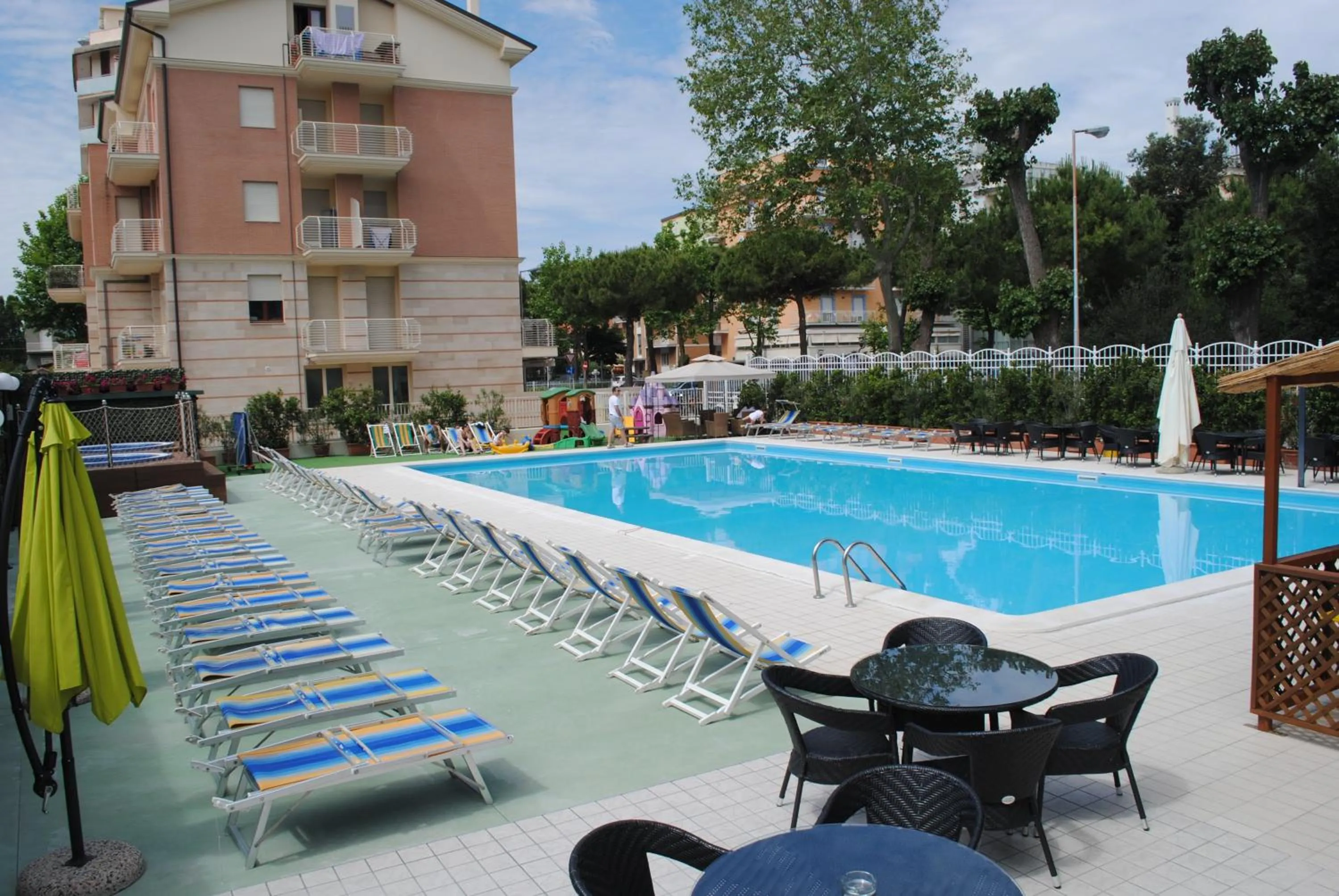 Swimming pool in Hotel Jumbo