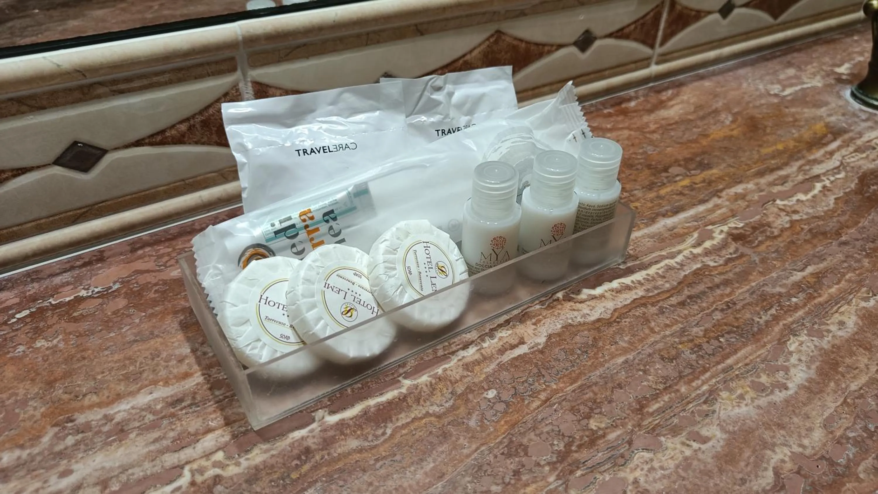 Bathroom in Hotel Lemi