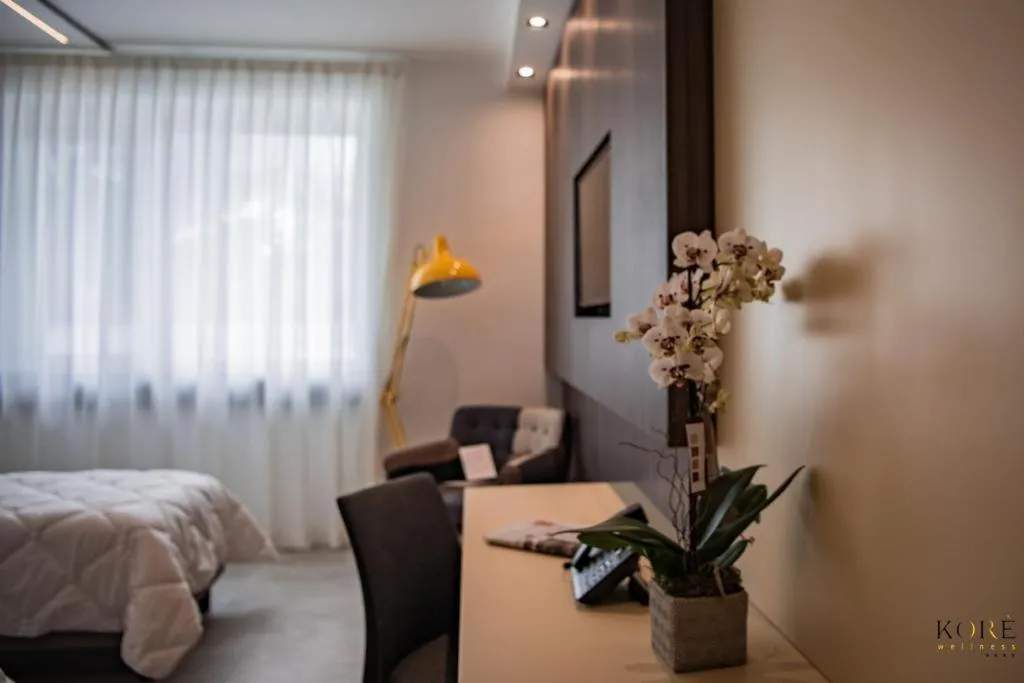 hair dresser, Bed in Korè Hotel