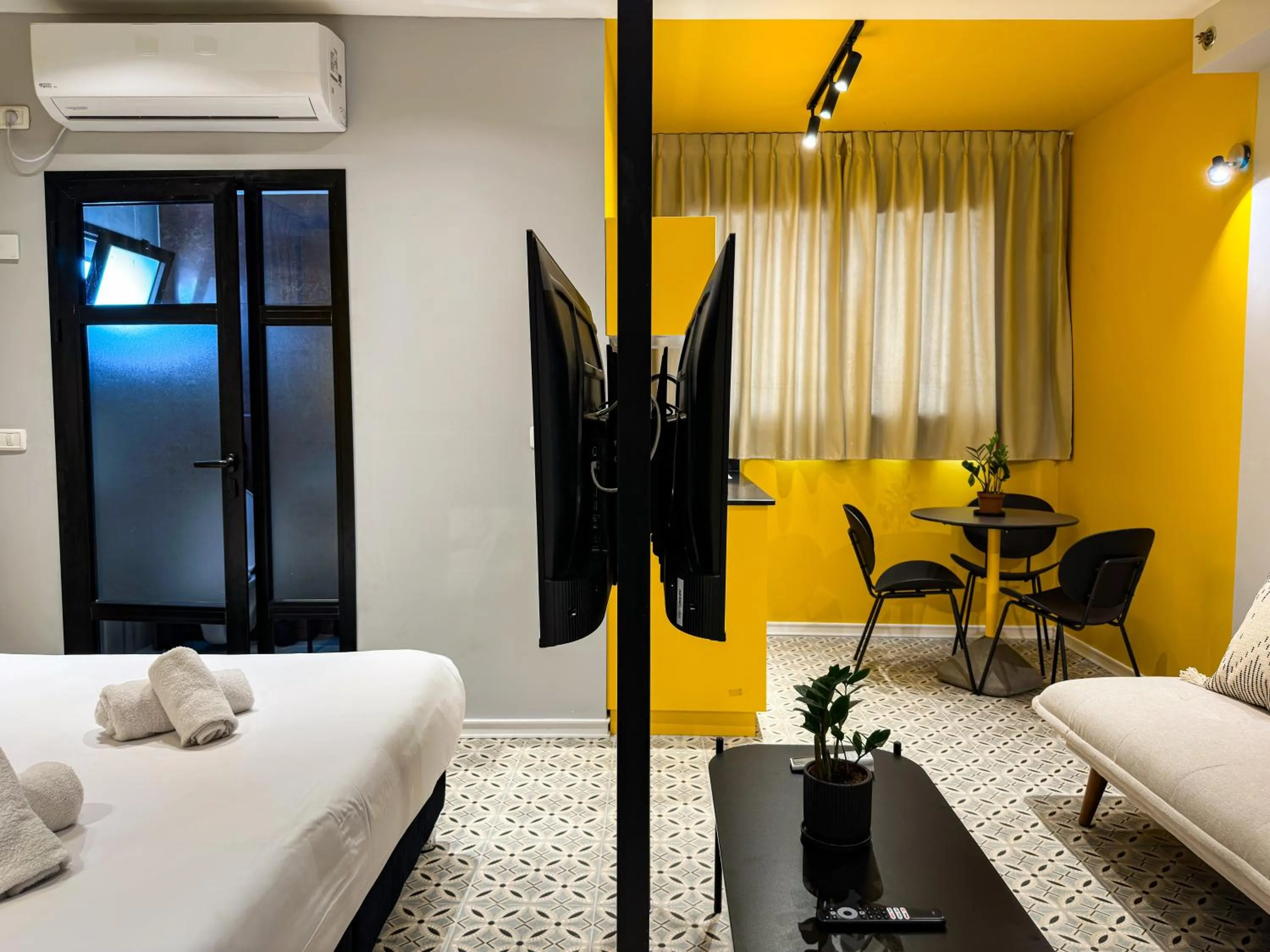 Bedroom, Bed in Levinski Market Hotel