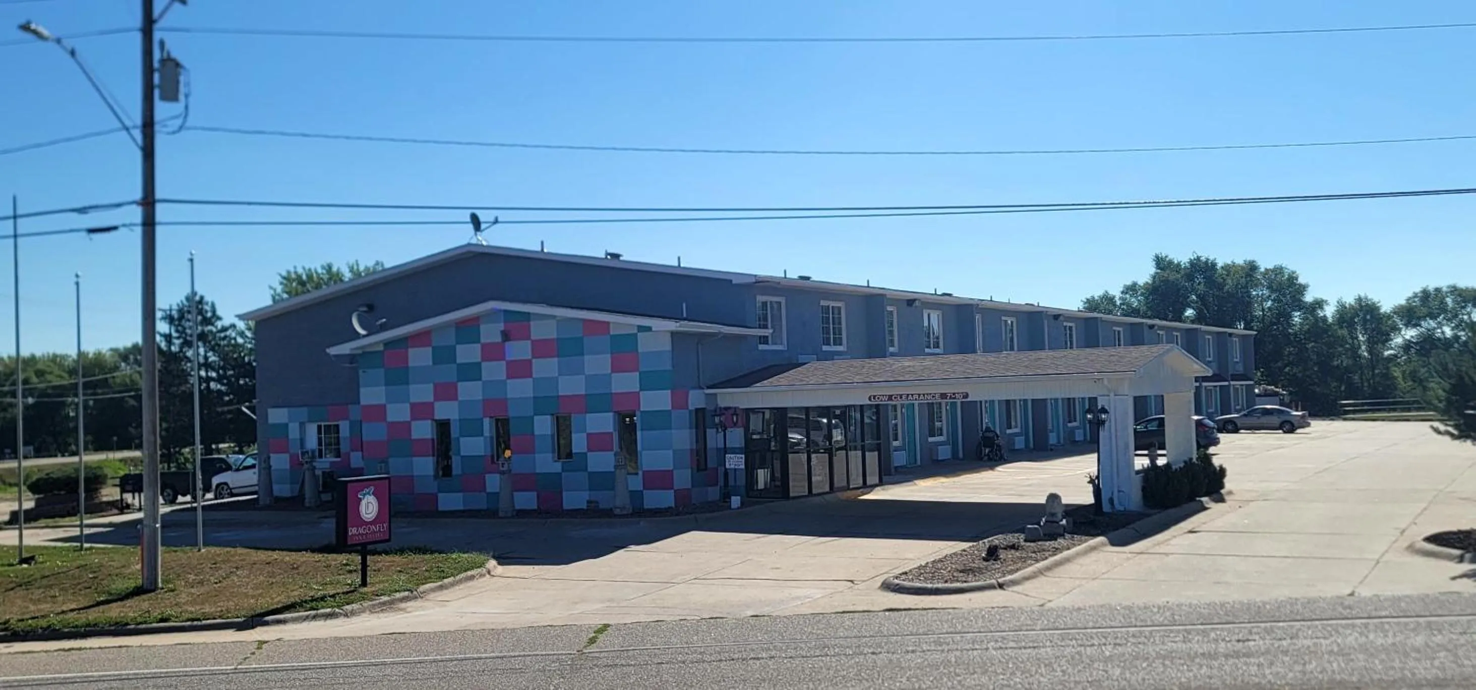 Street view in Dragonfly Inn & Suites