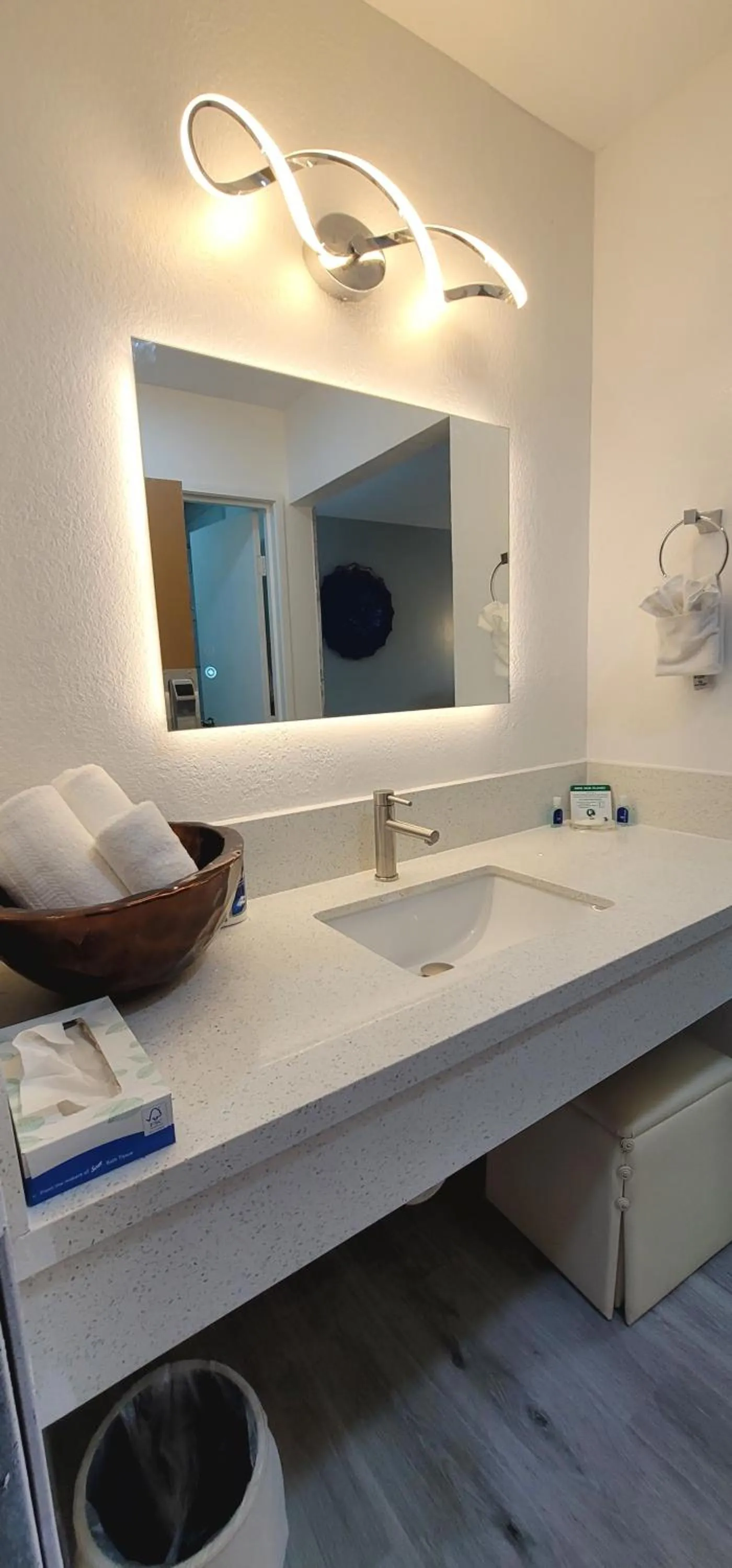 Bathroom in Dragonfly Inn & Suites