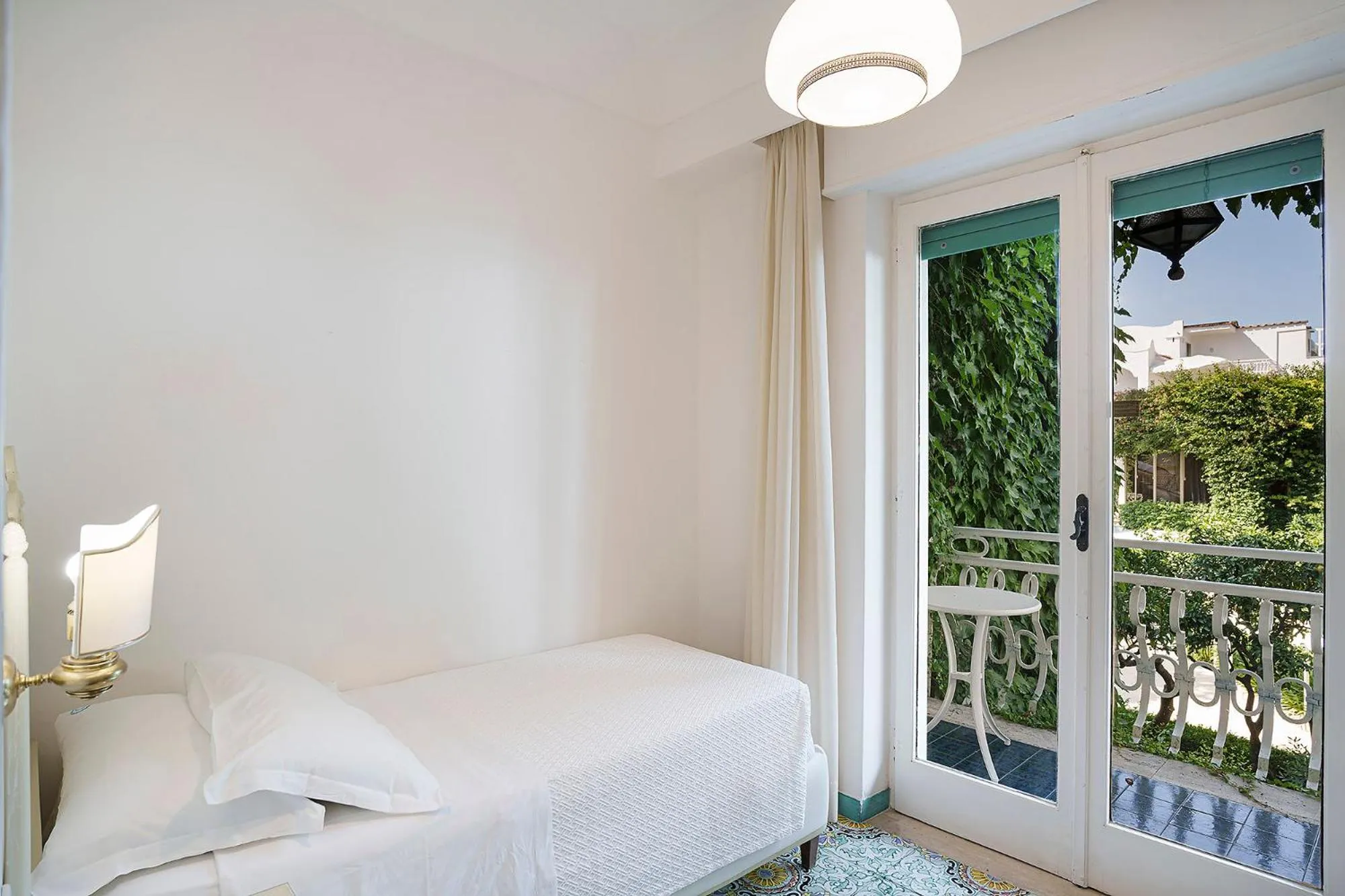 Bed in Hotel Continental Ischia