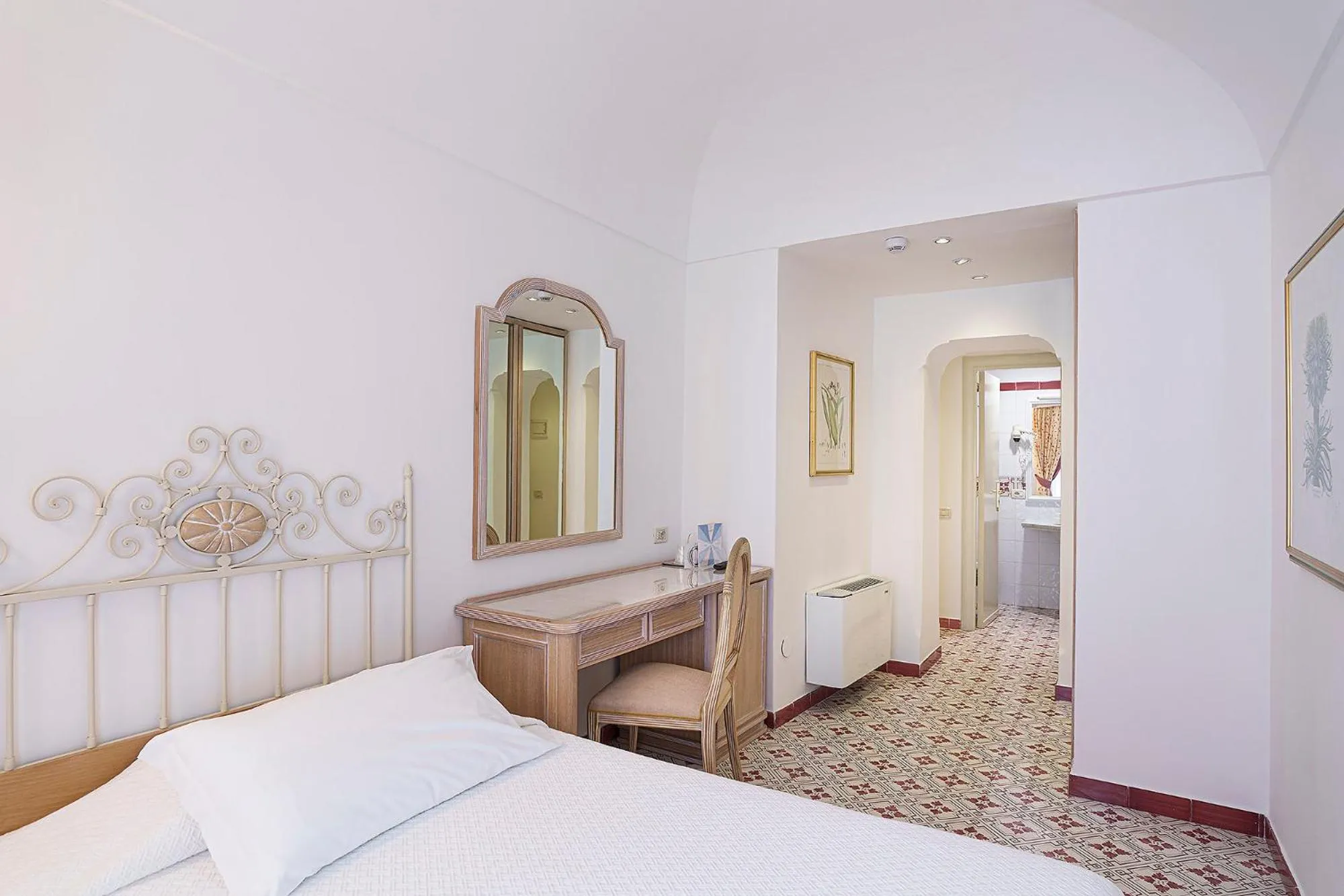 Bed in Hotel Continental Ischia