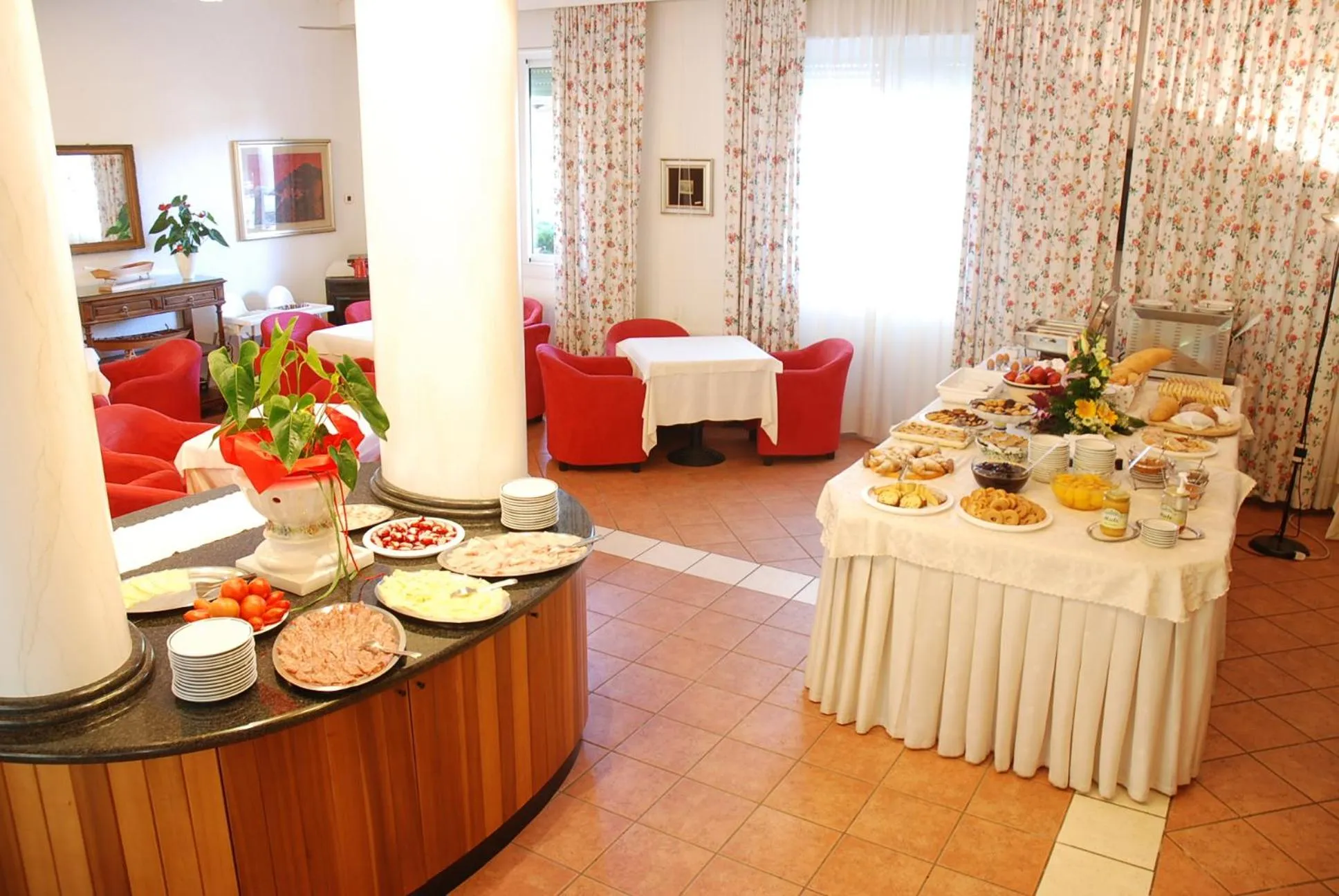 Buffet breakfast in Hotel Valdor