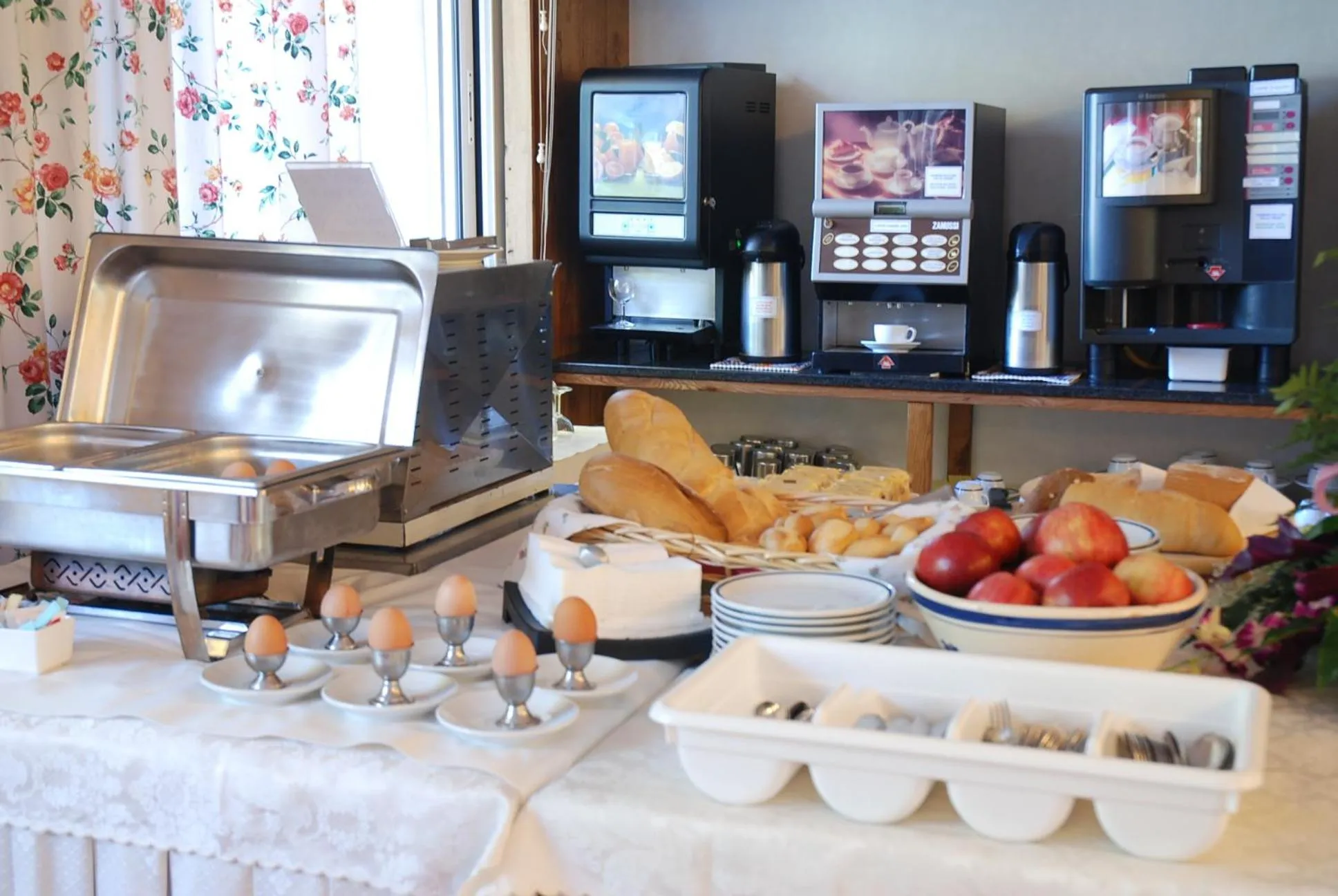 Buffet breakfast in Hotel Valdor