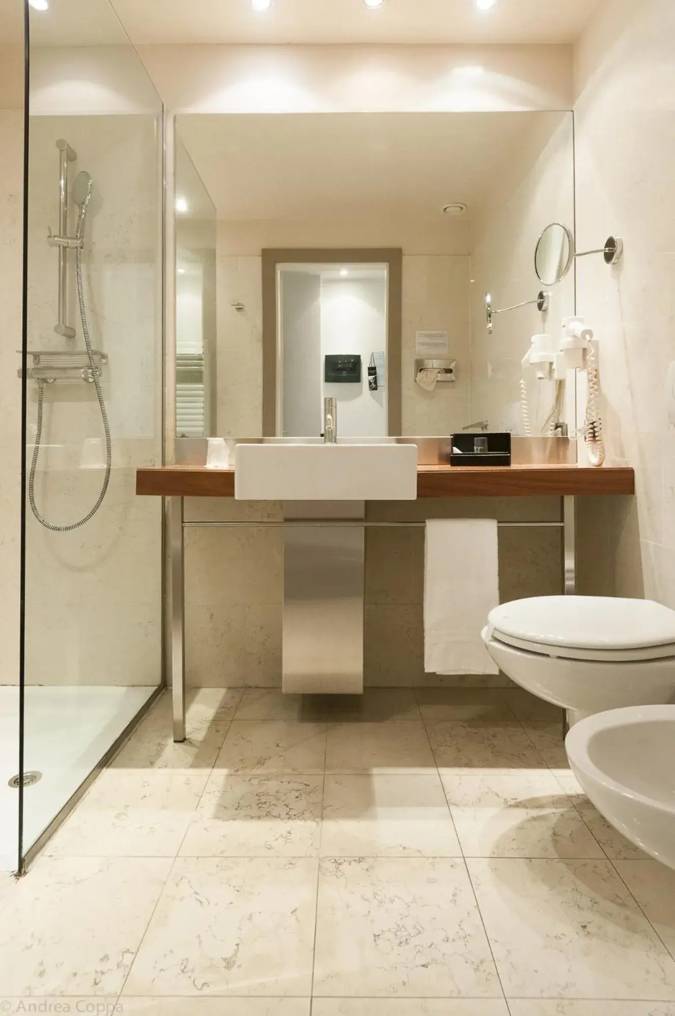 Standard Double or Twin Room - single occupancy in Hotel Barrage Standard Double or Twin Room - single occupancy in Hotel Barrage