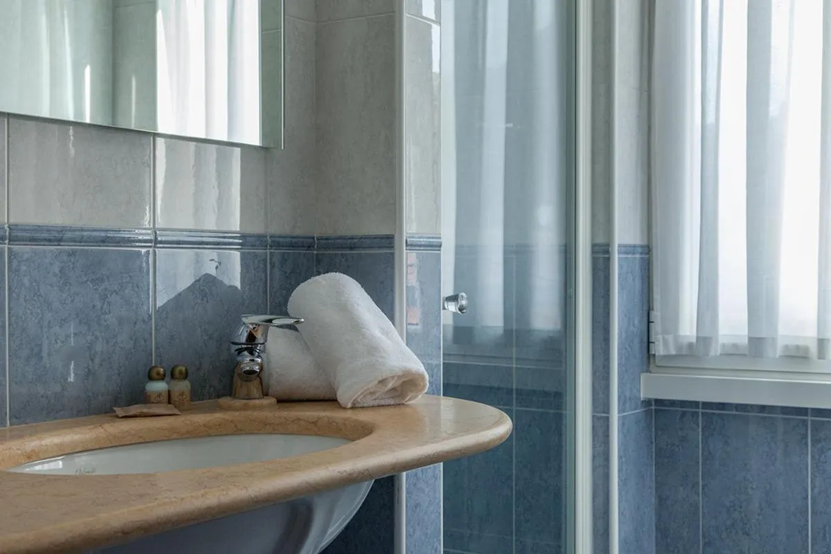 Bathroom in Hotel Benaco Garda ***S