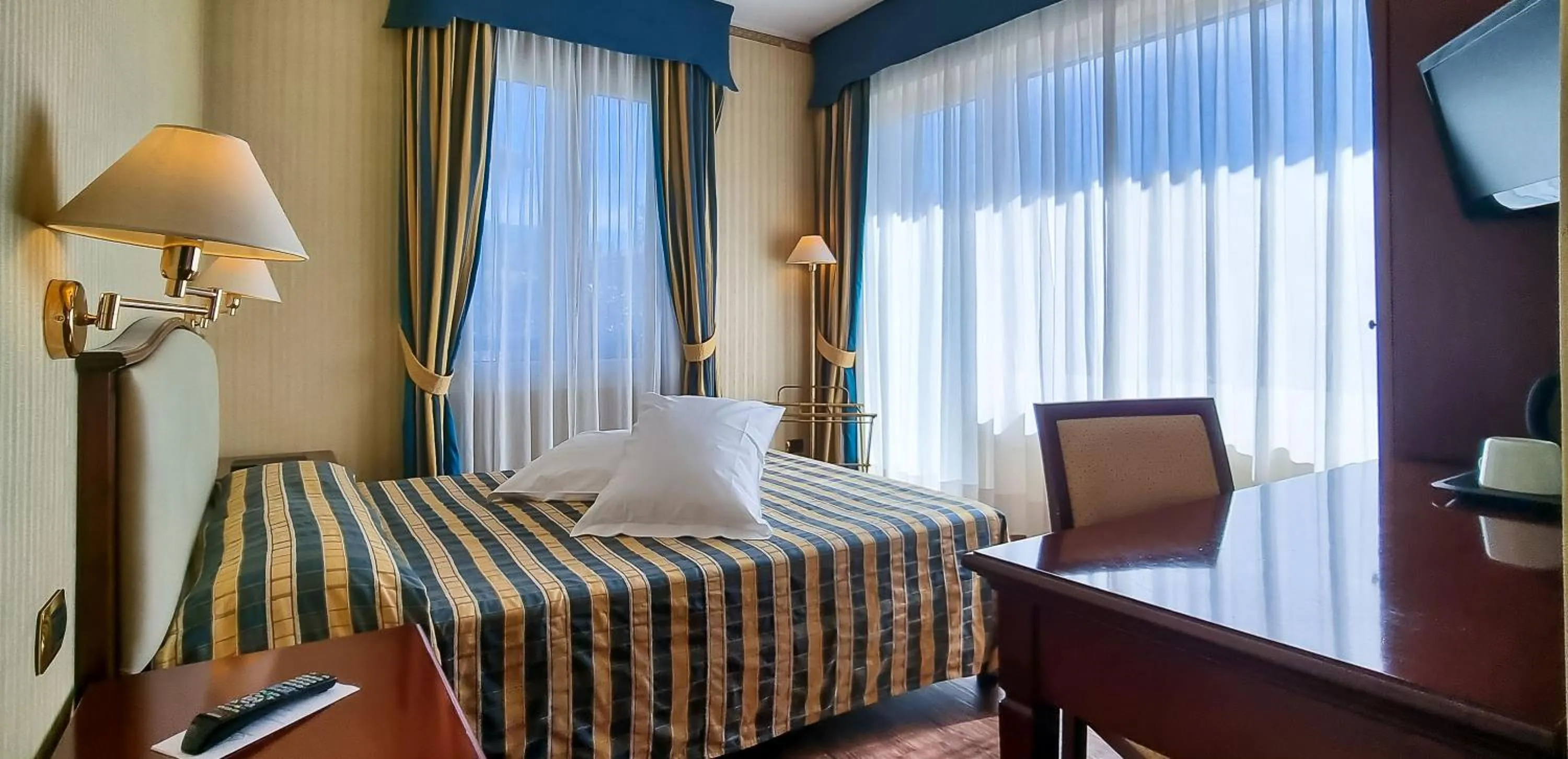 Bed in Hotel Benaco Garda ***S