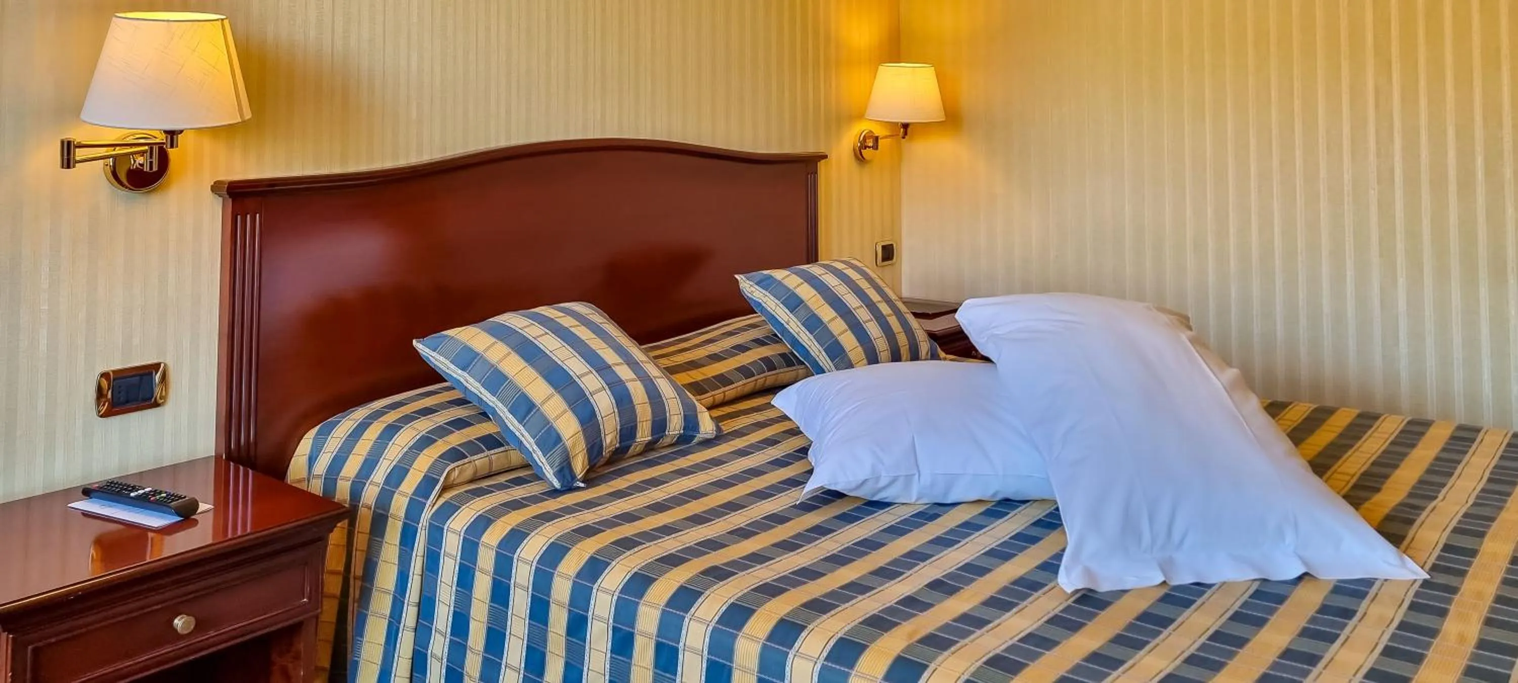 Bed in Hotel Benaco Garda ***S