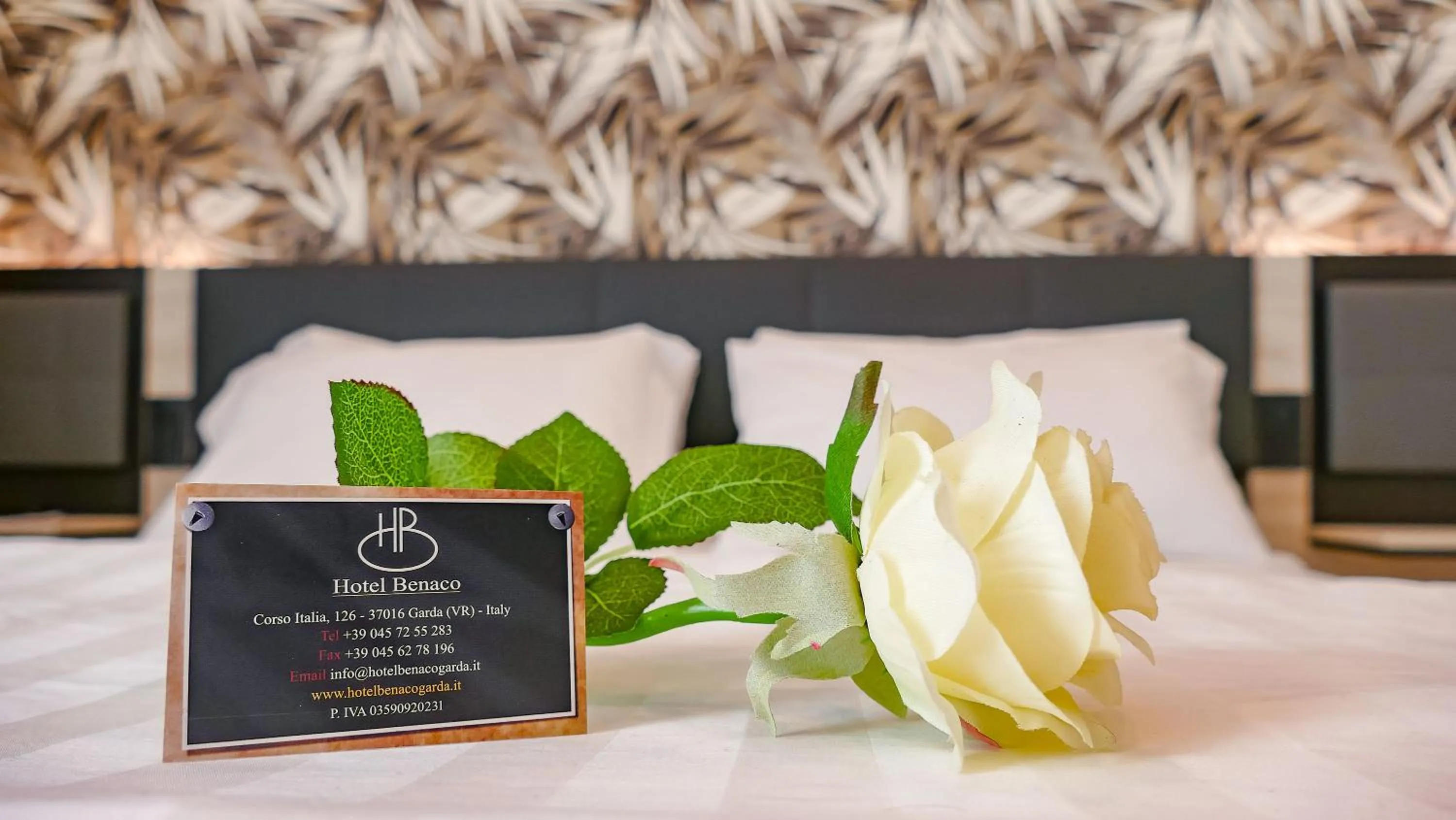 Bed in Hotel Benaco Garda ***S