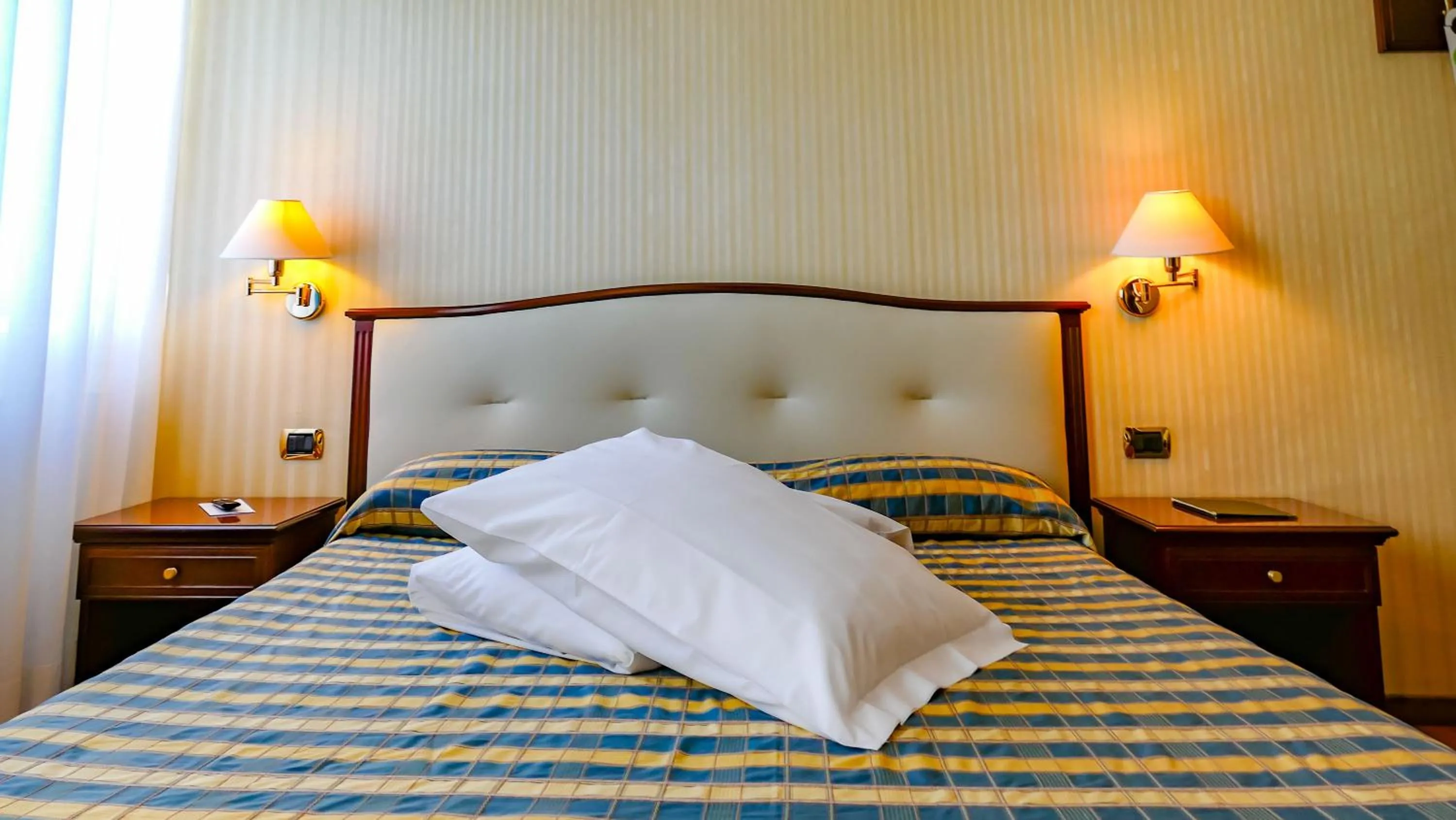 Bed in Hotel Benaco Garda ***S