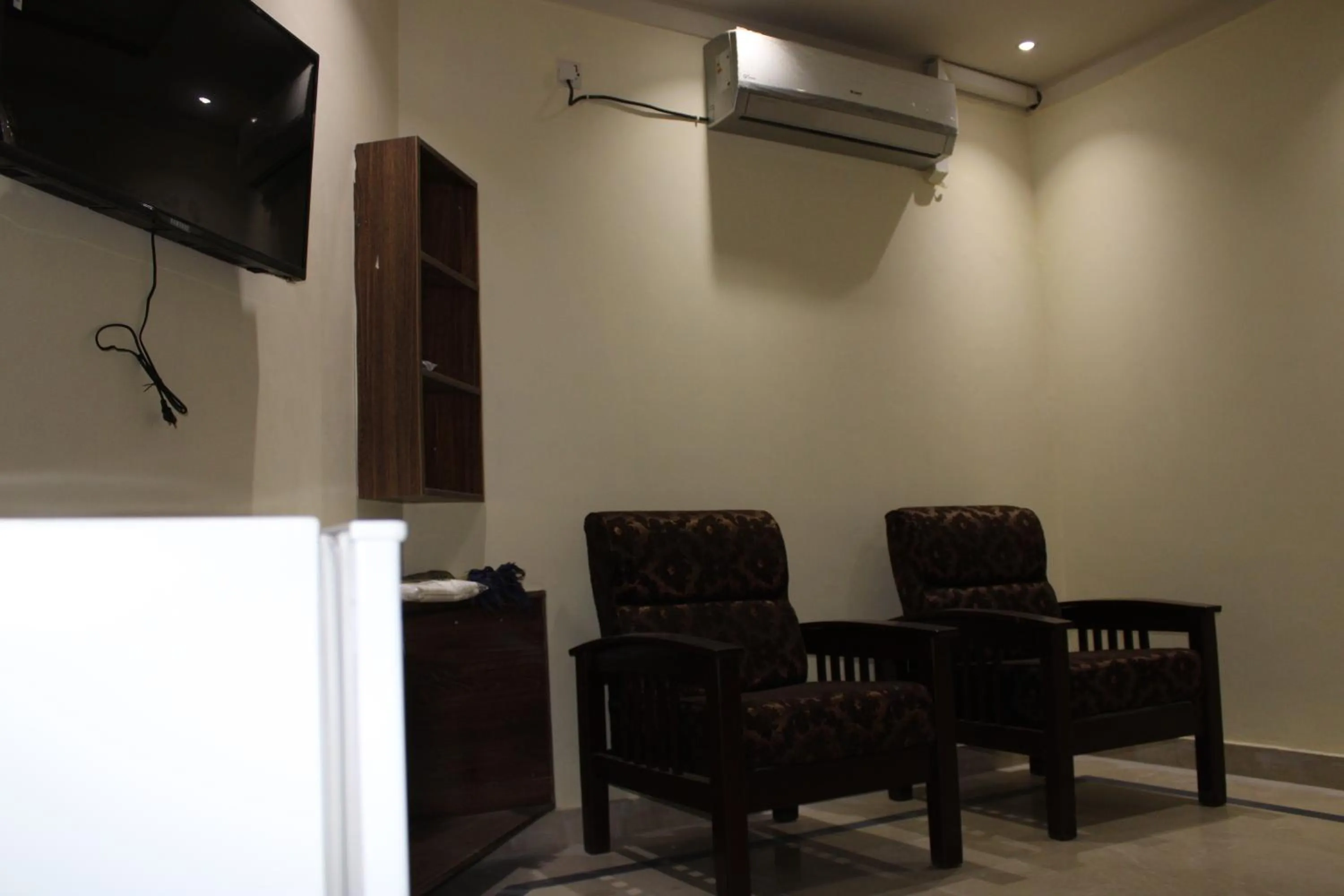 TV and multimedia in Hotel Le Meridien