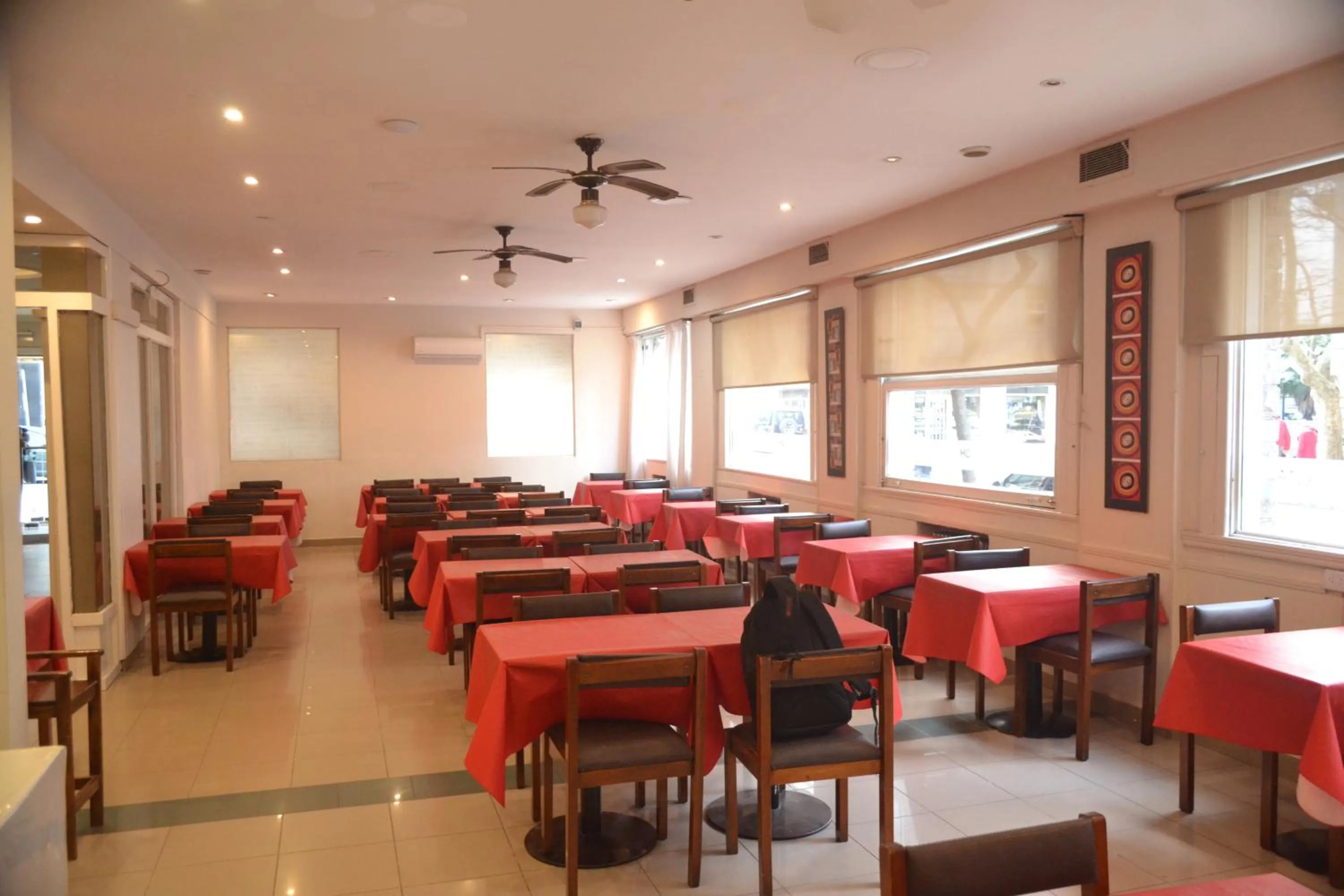 Lounge or bar in Nuevo Horizonte Hotel