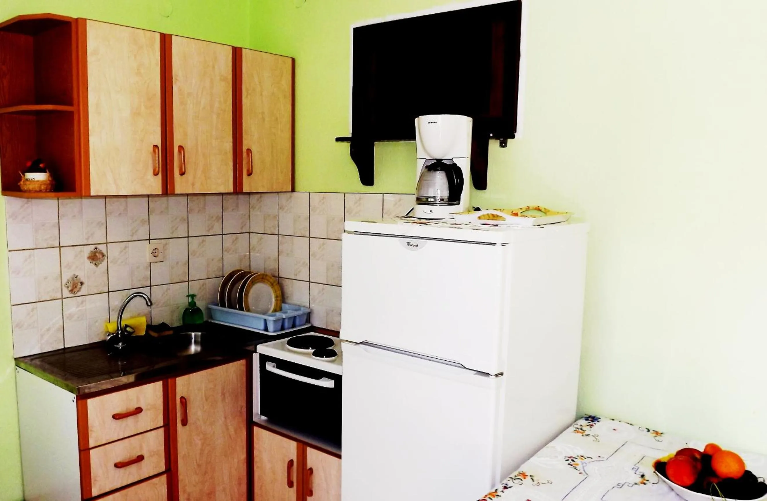 Kitchen or kitchenette in Pefka Studios & Apartments