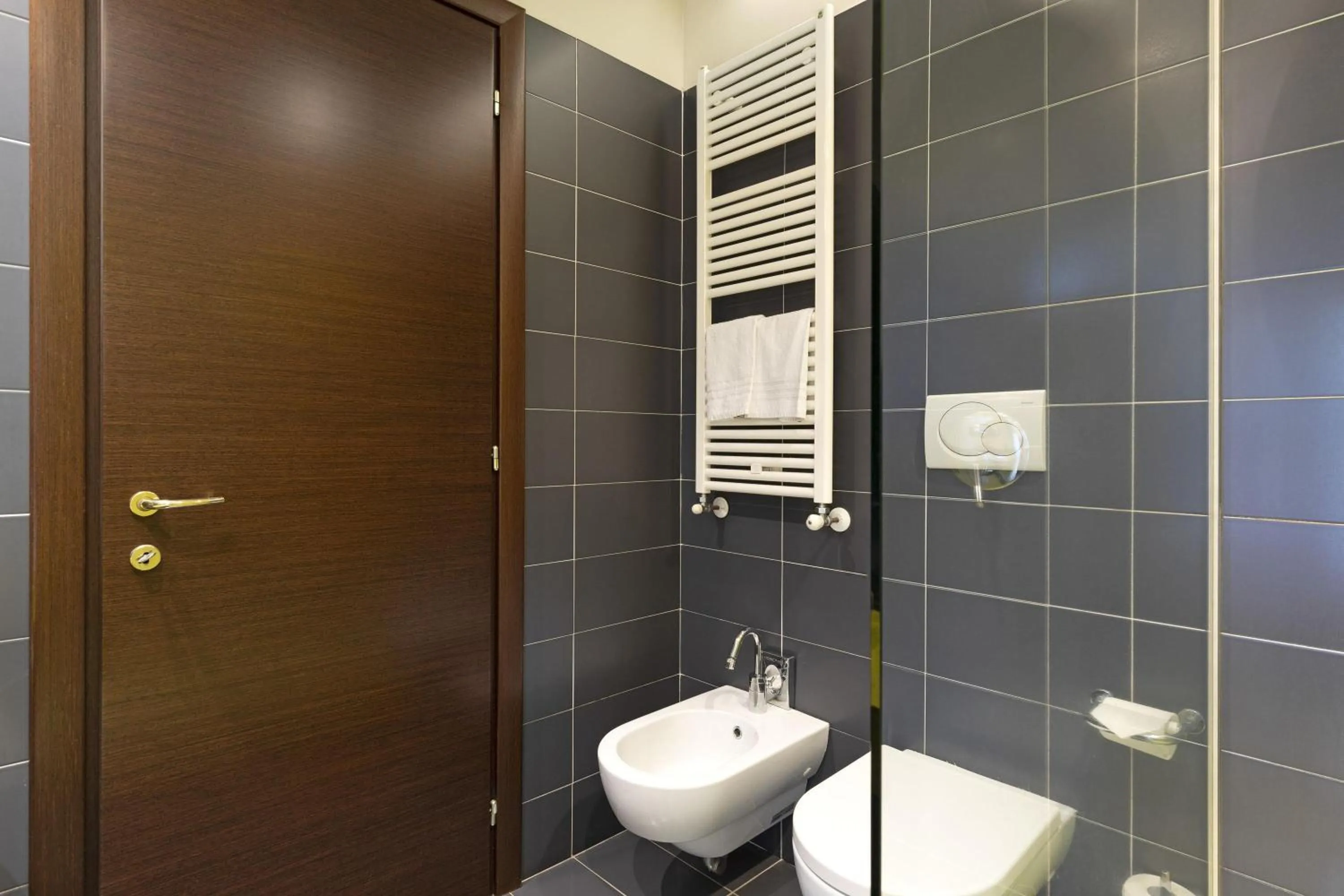 Photo of the whole room in B&B HOTEL Malpensa Lago Maggiore