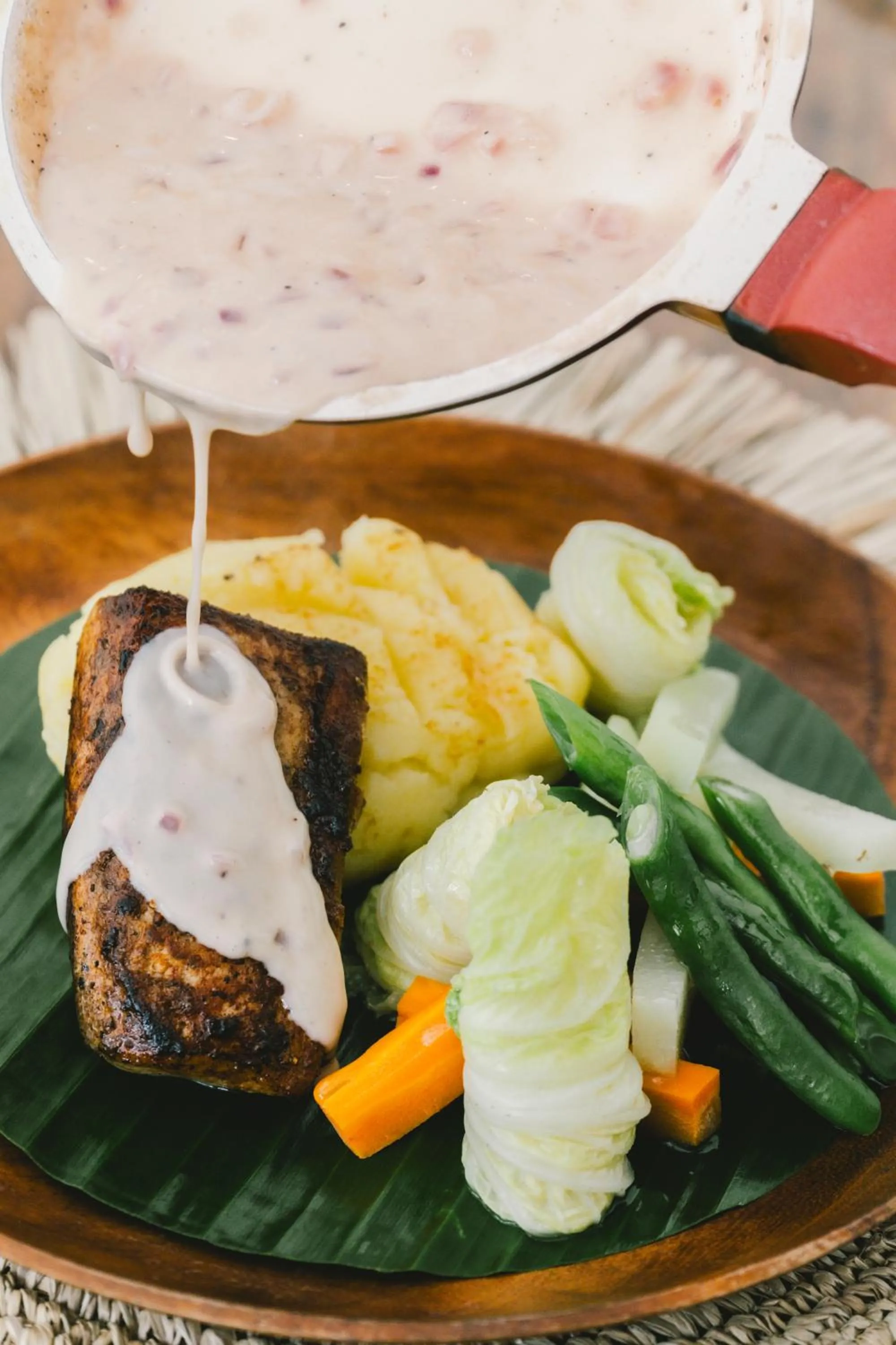 Restaurant/places to eat in Bahala Na Villas