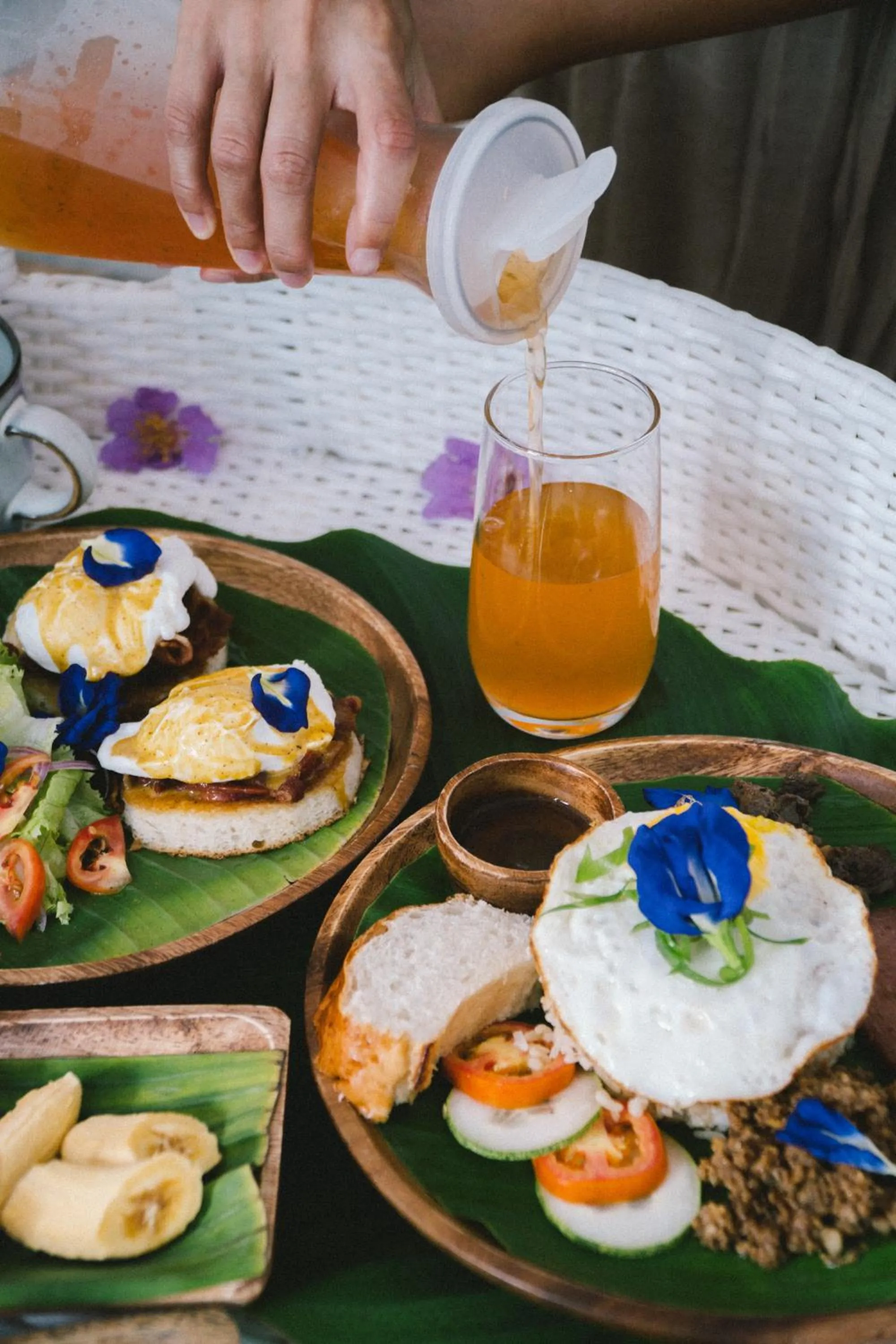 Breakfast in Bahala Na Villas