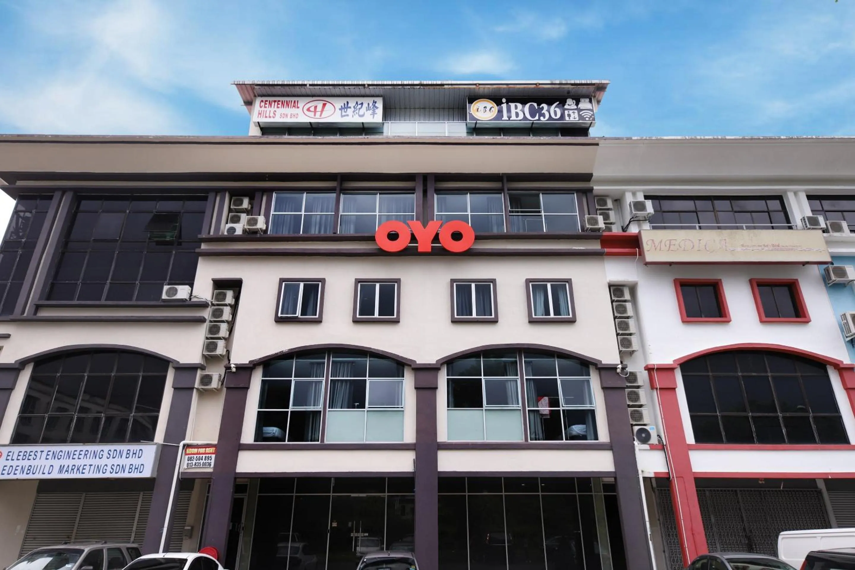 Facade/entrance in Hotel O iBC36 Business Stay