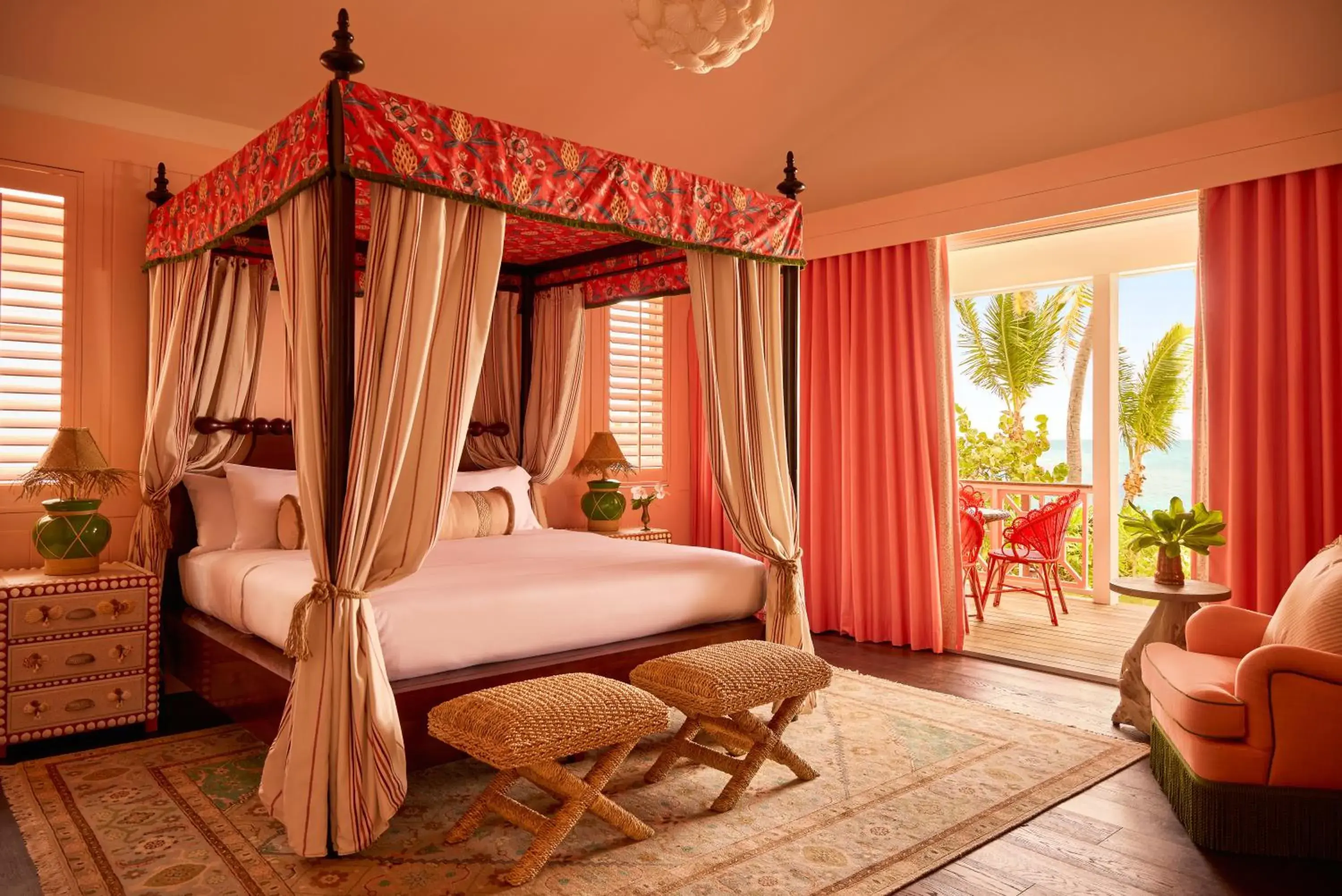 One bedroom oceanfront cottage in Coral Sands Inn & Cottages One bedroom oceanfront cottage in Coral Sands Inn & Cottages