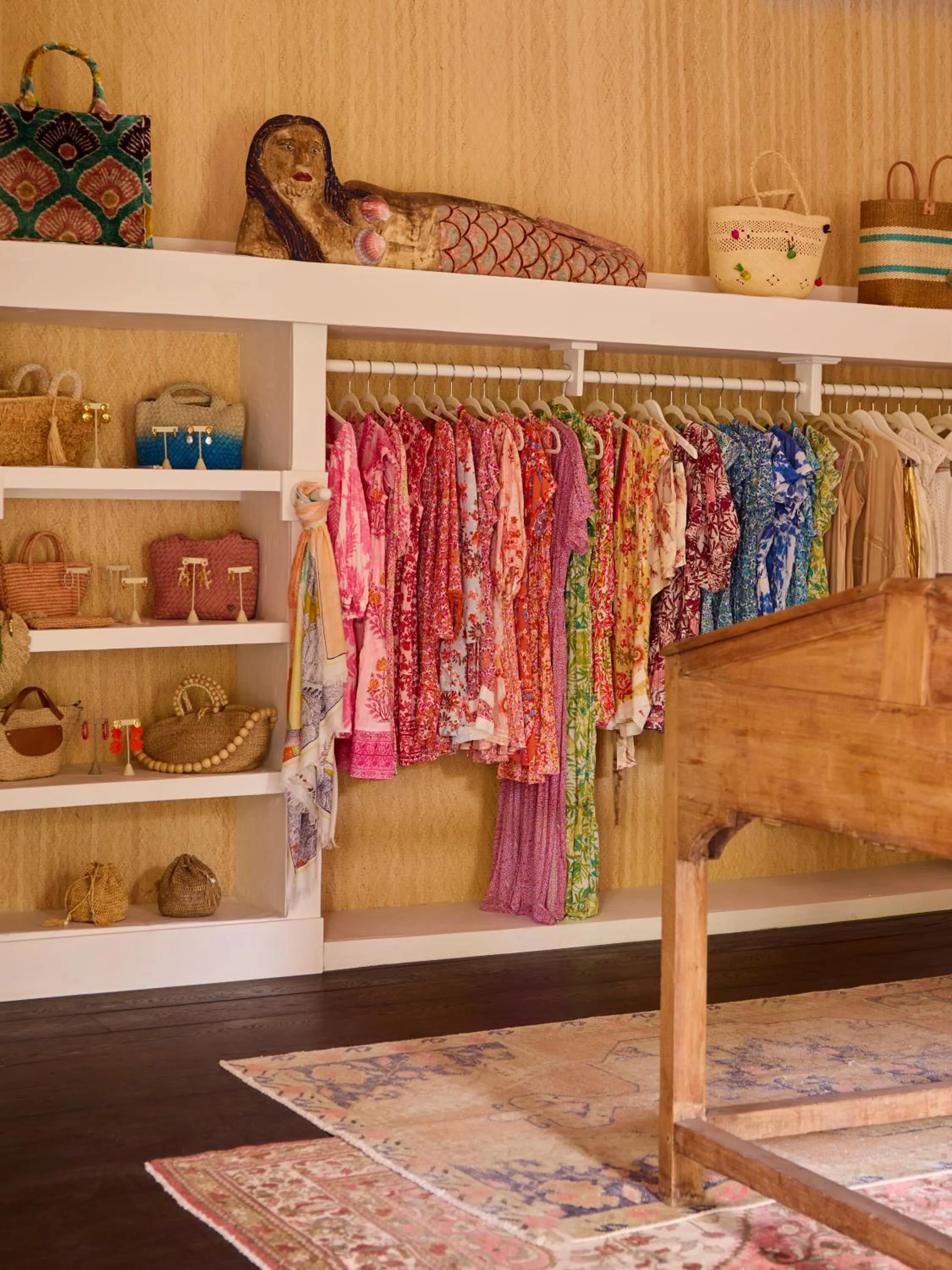 On-site shops in Coral Sands Inn & Cottages