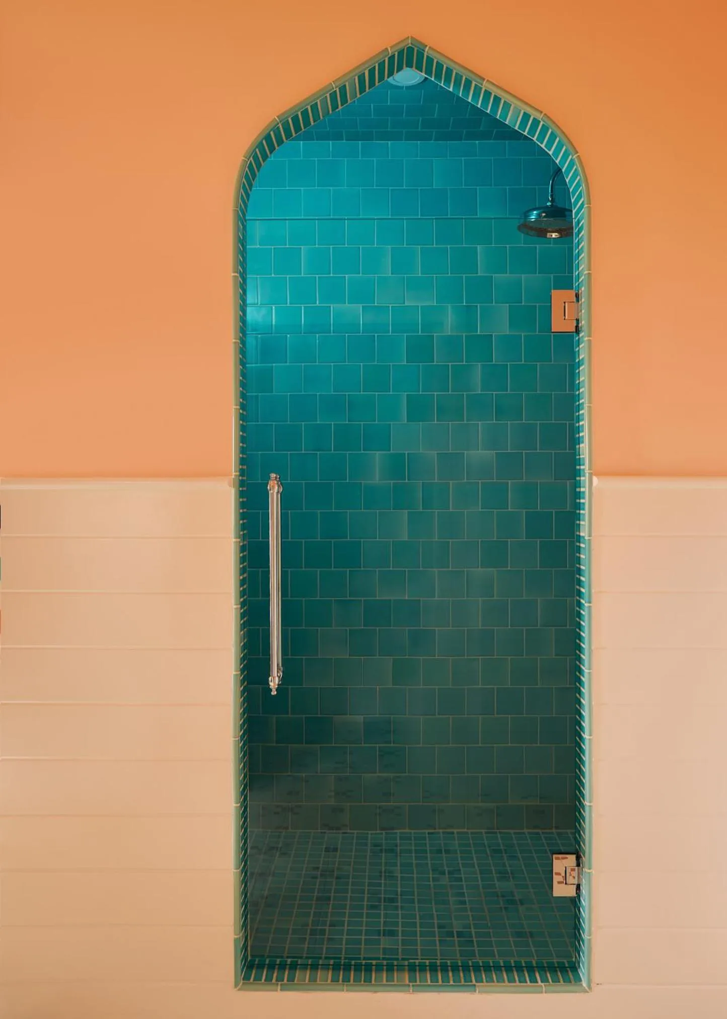 Shower in Coral Sands Inn & Cottages