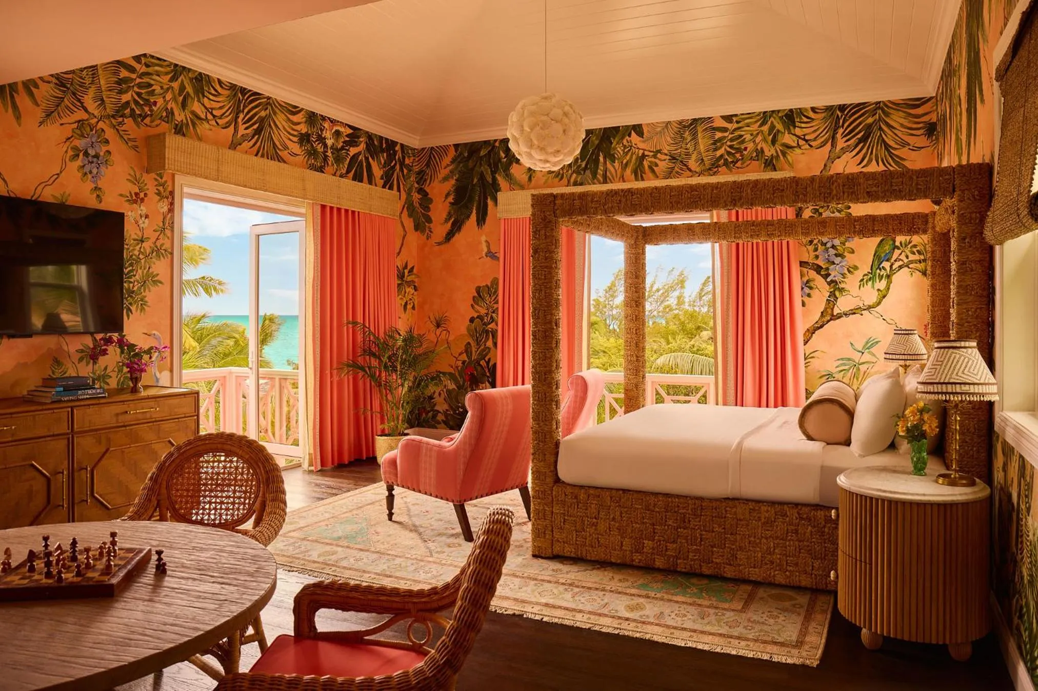 Balcony/Terrace, Bed in Coral Sands Inn & Cottages