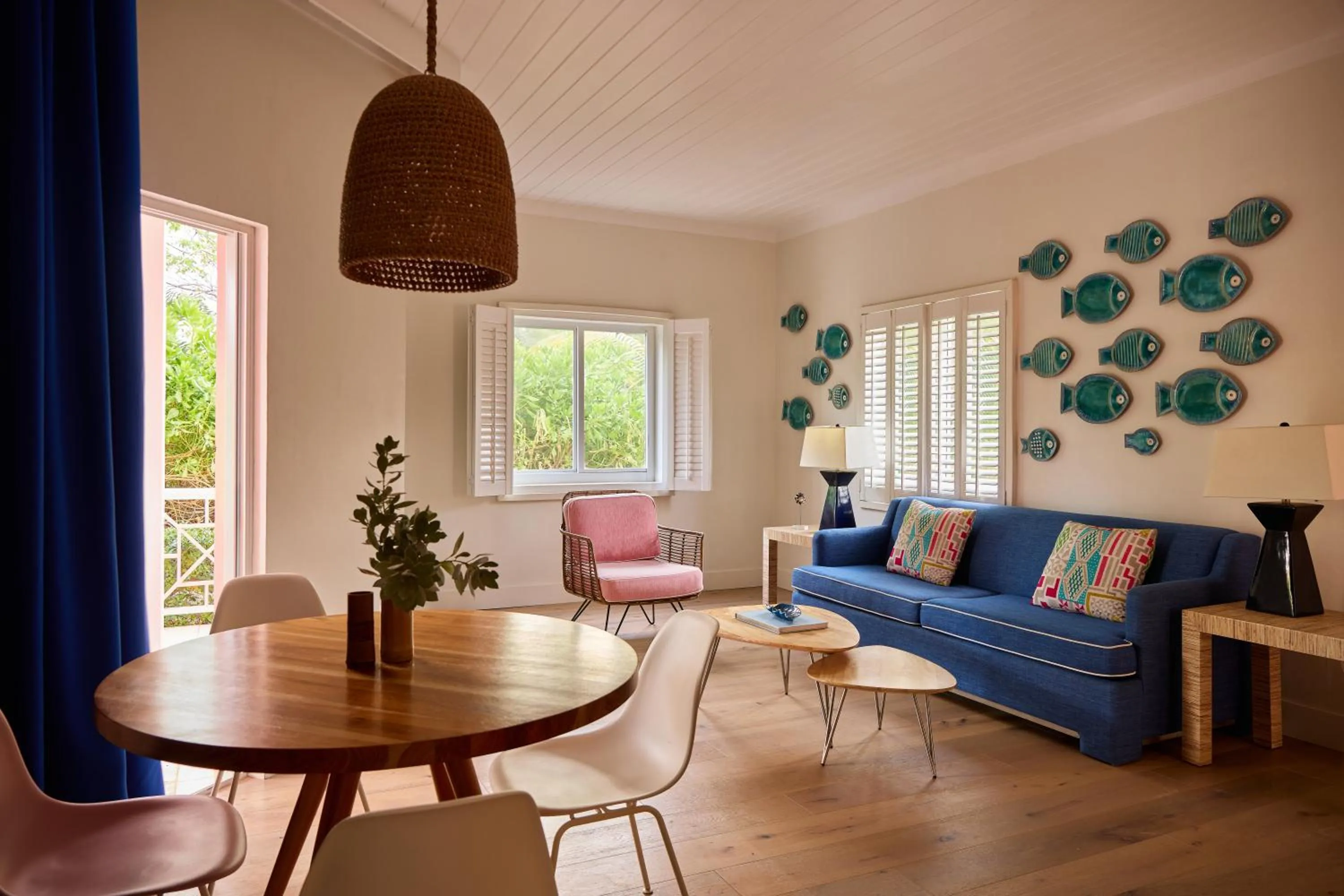 Living room in Coral Sands Inn & Cottages