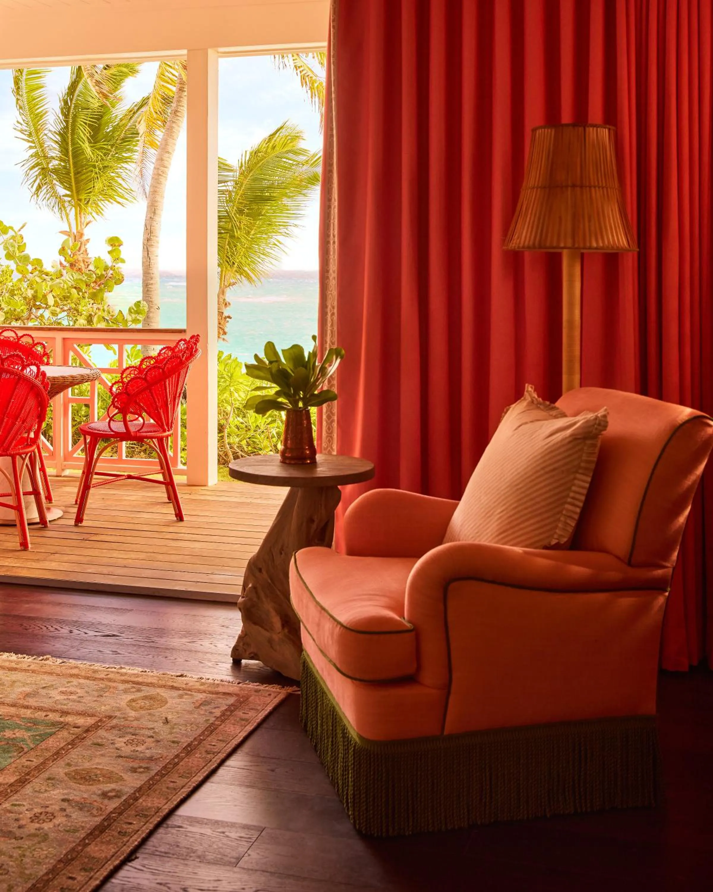 Patio in Coral Sands Inn & Cottages