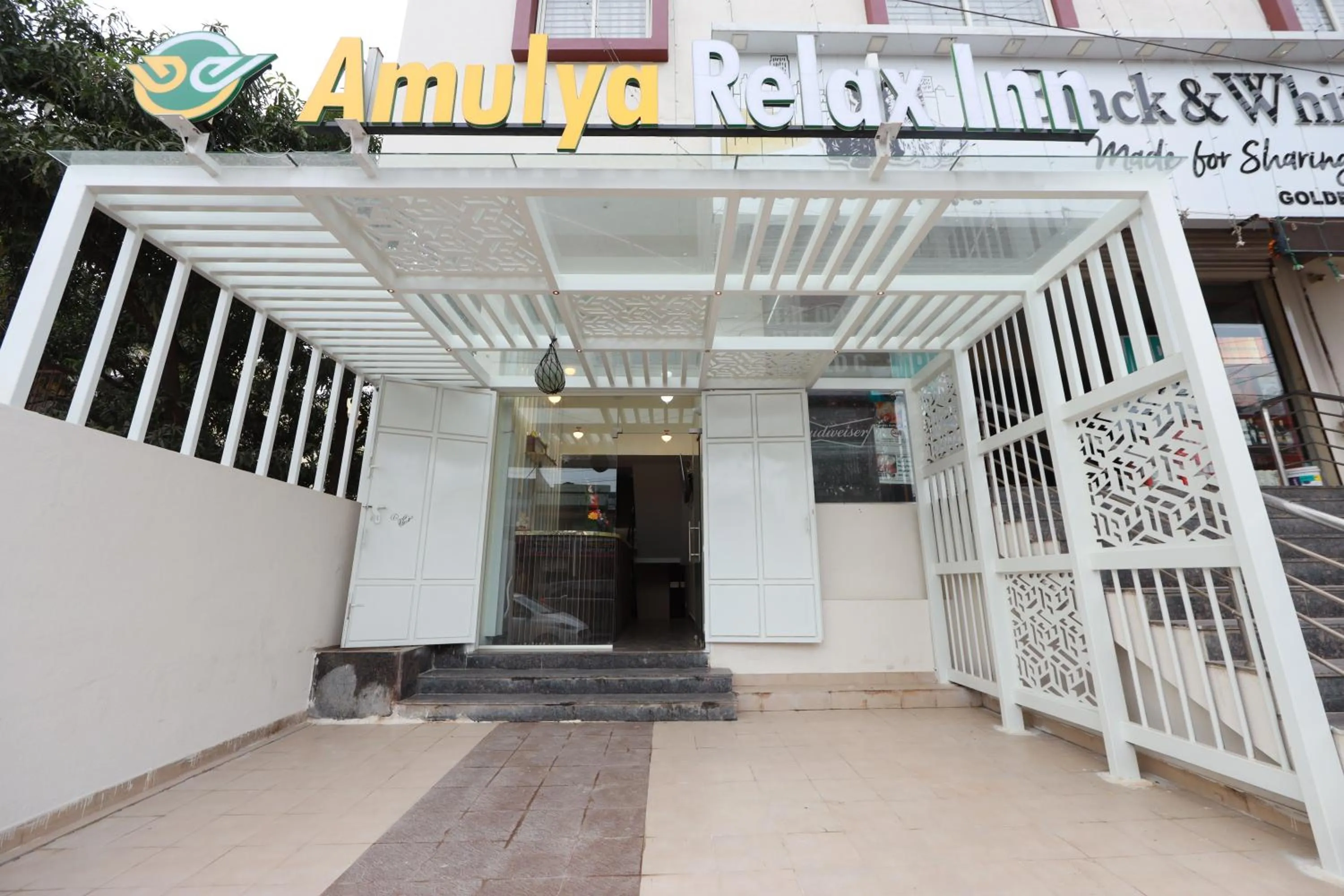 Facade/entrance in Hotel Amulya Relax Inn