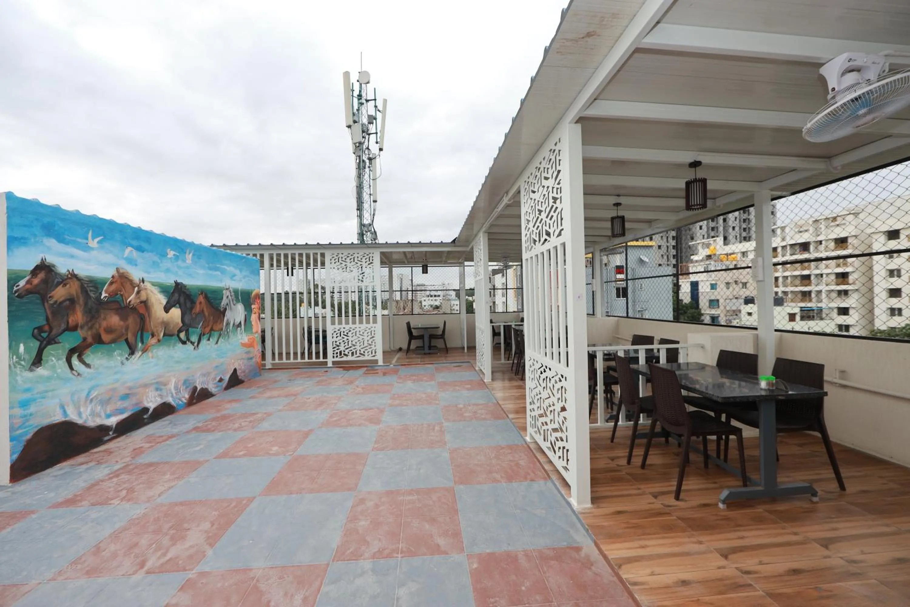 Restaurant/places to eat in Hotel Amulya Relax Inn