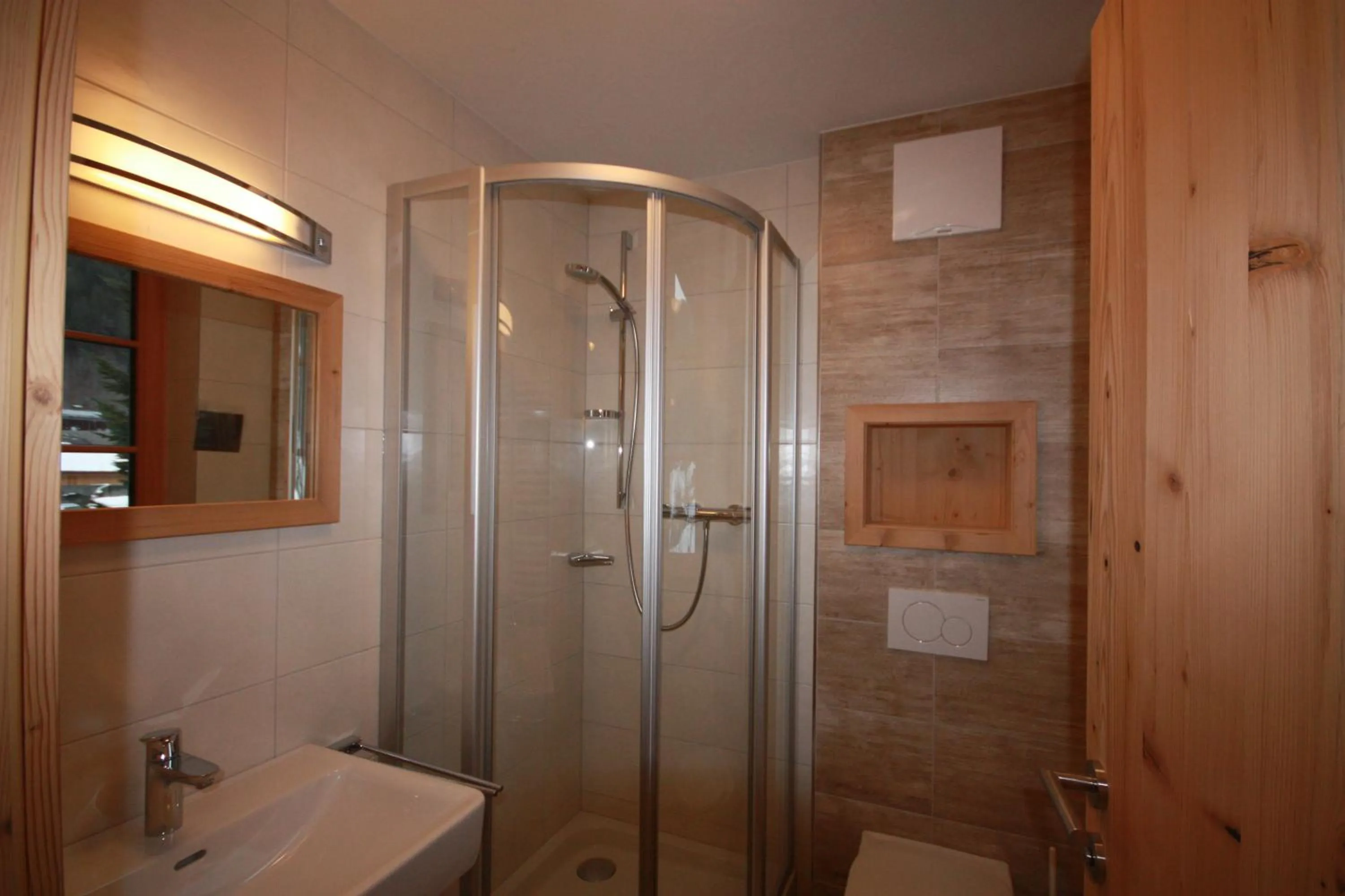 Bathroom in Landgasthof Kirchenwirt