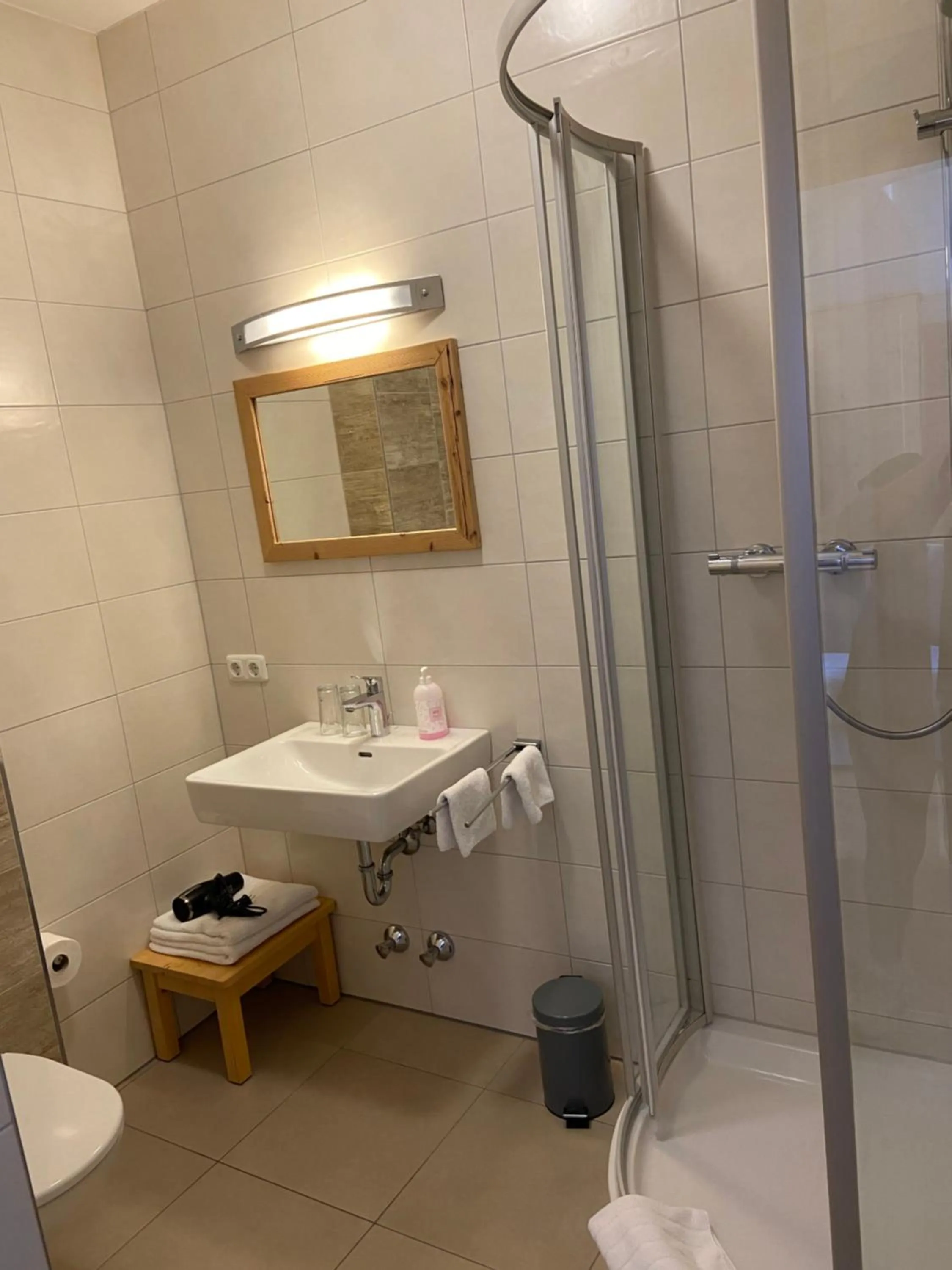 Bathroom in Landgasthof Kirchenwirt