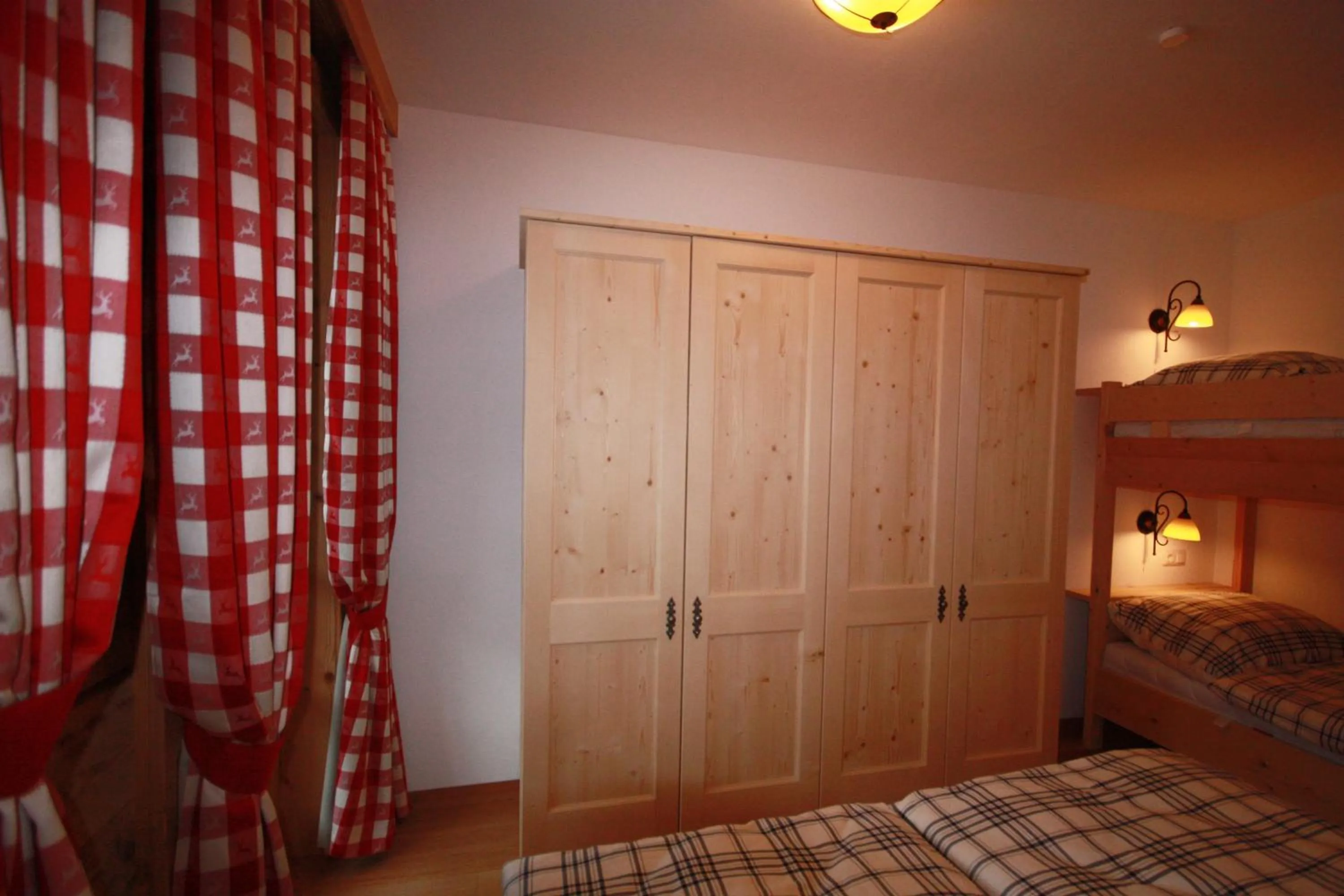 Bed in Landgasthof Kirchenwirt