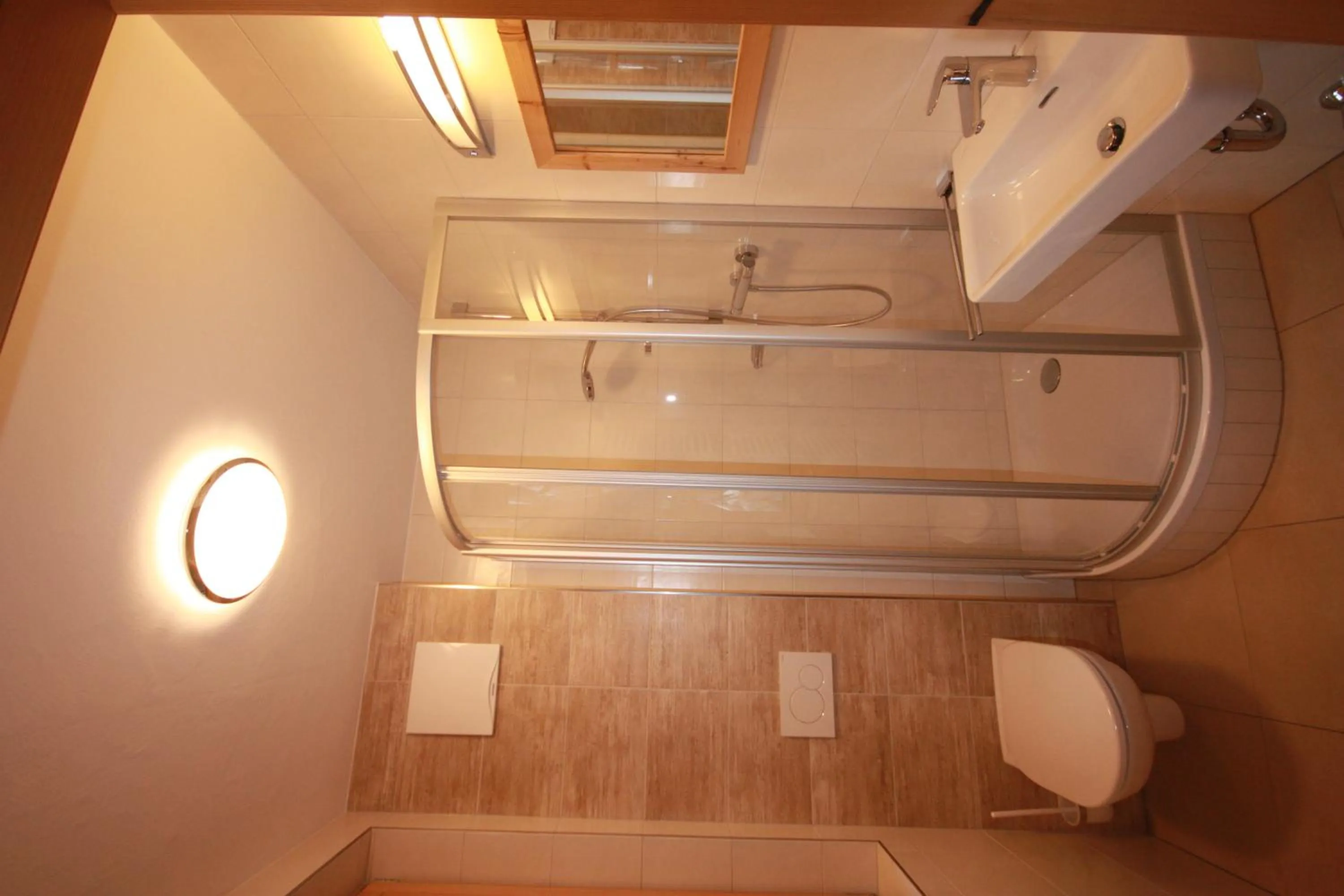 Bathroom in Landgasthof Kirchenwirt