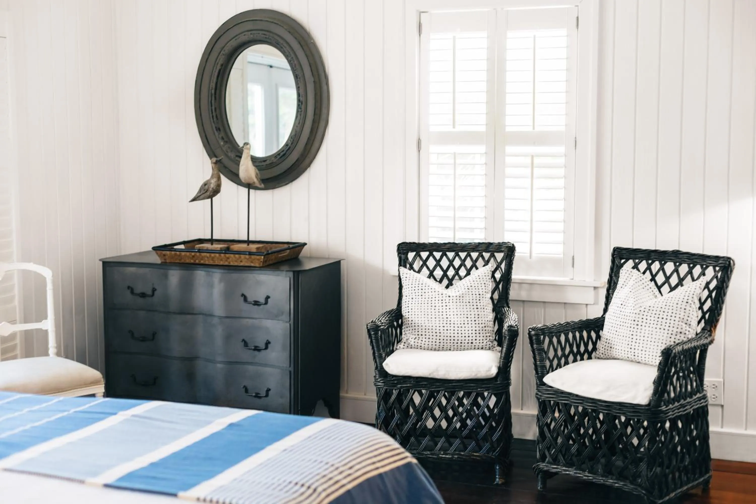 Bedroom, Bed in Pink Sands Resort