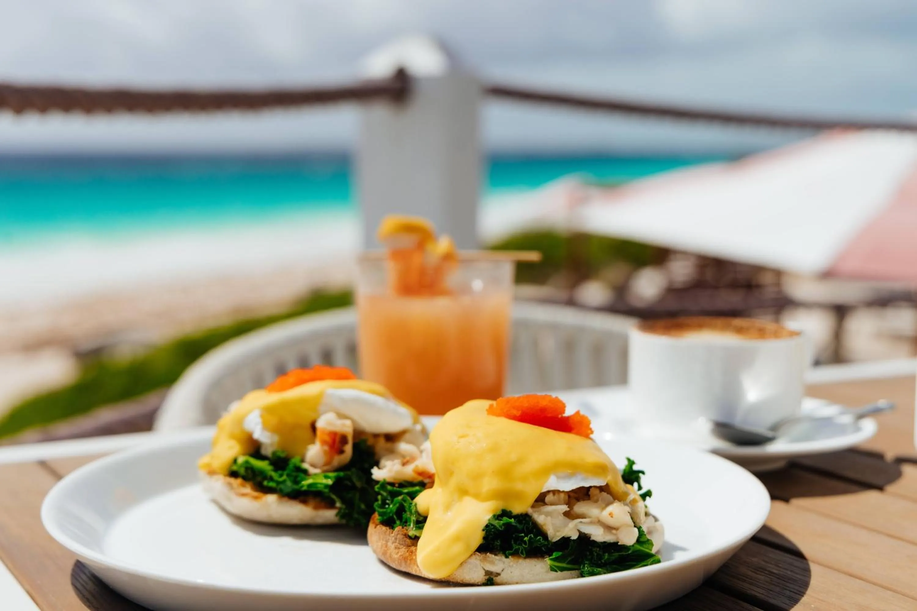 Food and drinks in Pink Sands Resort