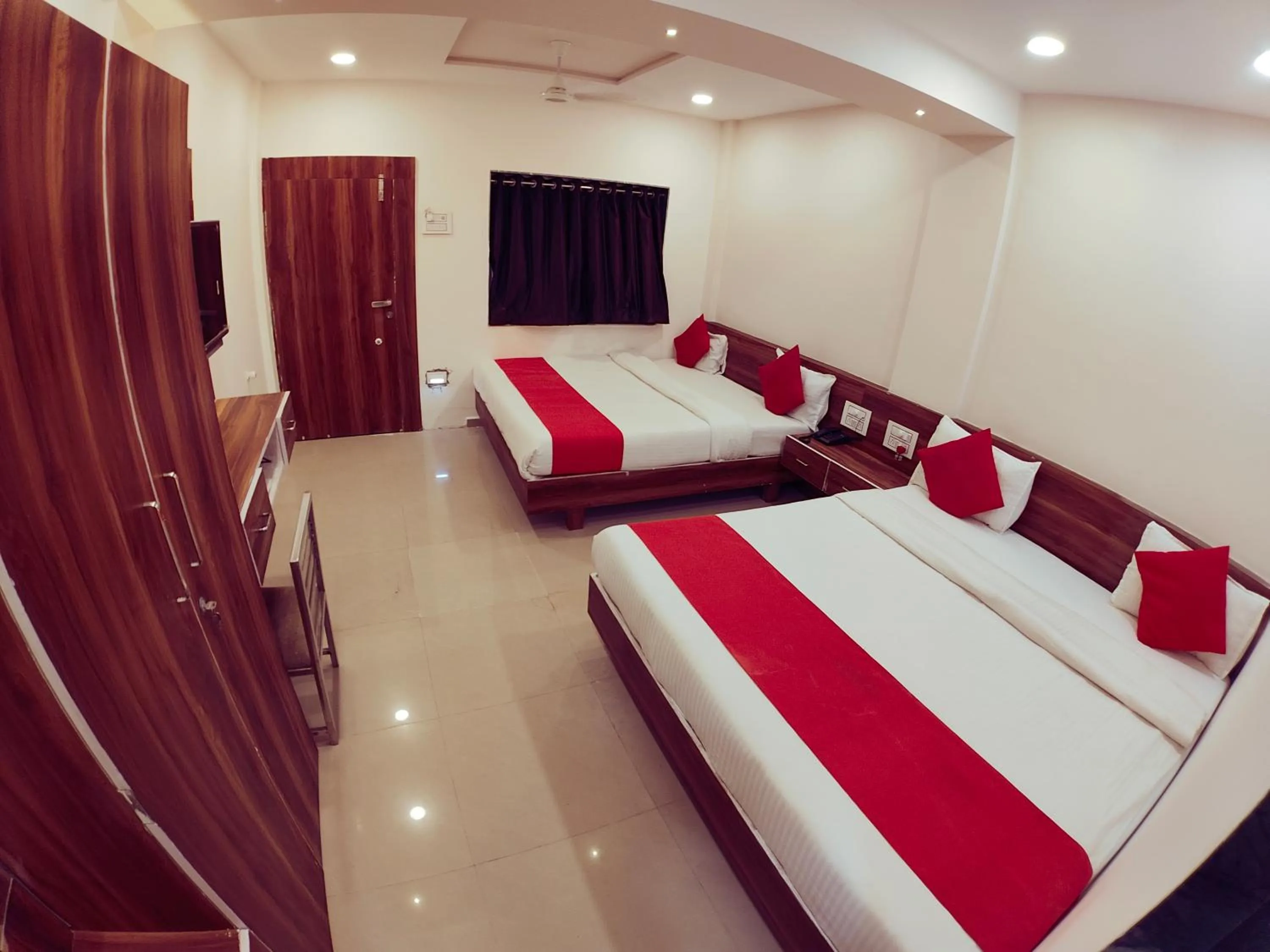 Bed in Hotel Nawanagar Residency