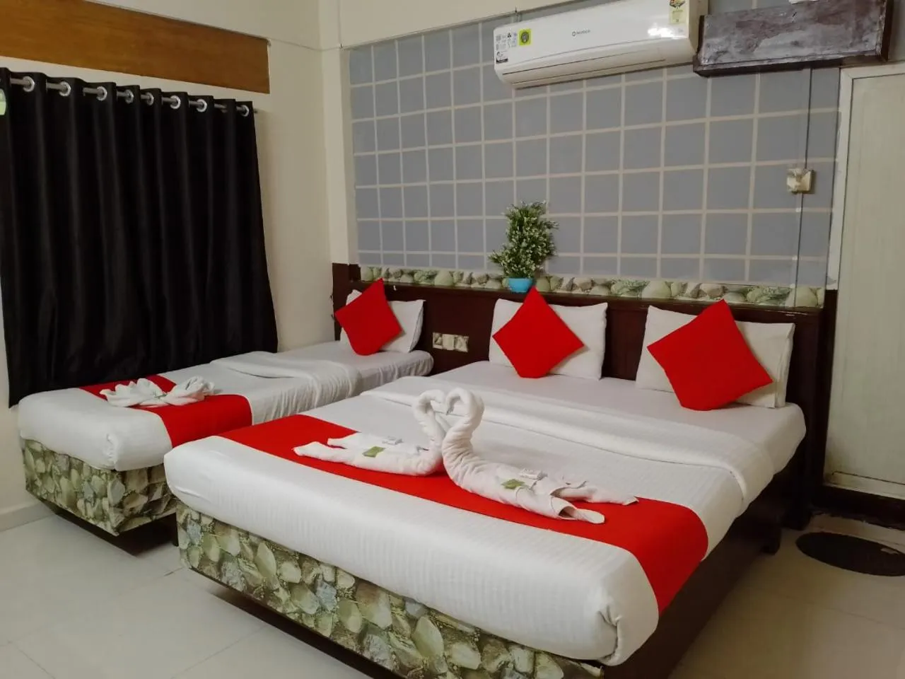 Bedroom, Bed in Hotel Nawanagar Residency